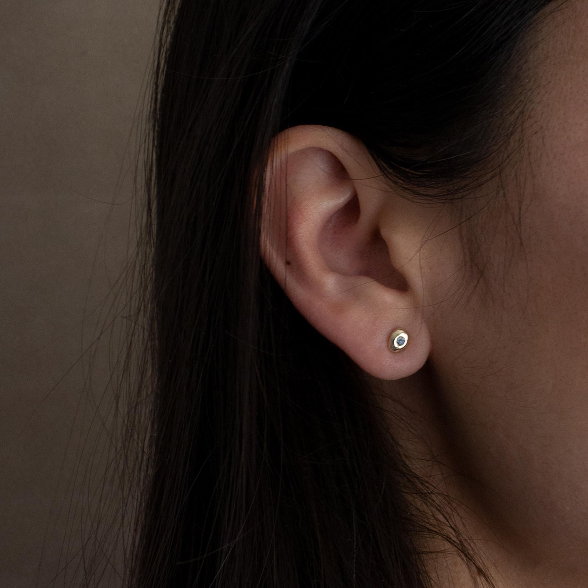 teal sapphire stud earrings