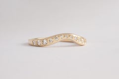 M. Hisae White Diamond Curve Band