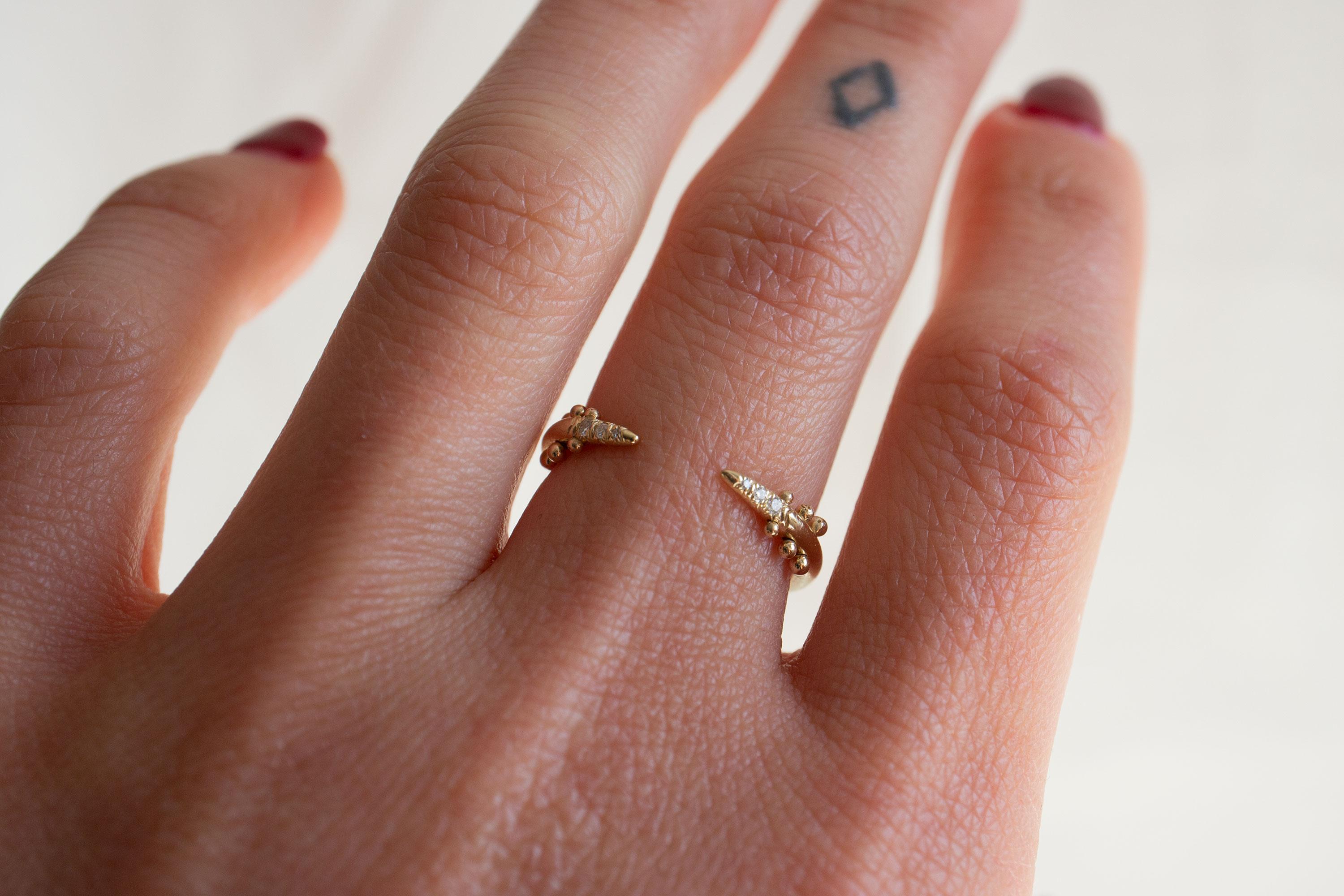 M. Hisae White Diamond Open Stacking Ring In New Condition For Sale In Woodbury, CT