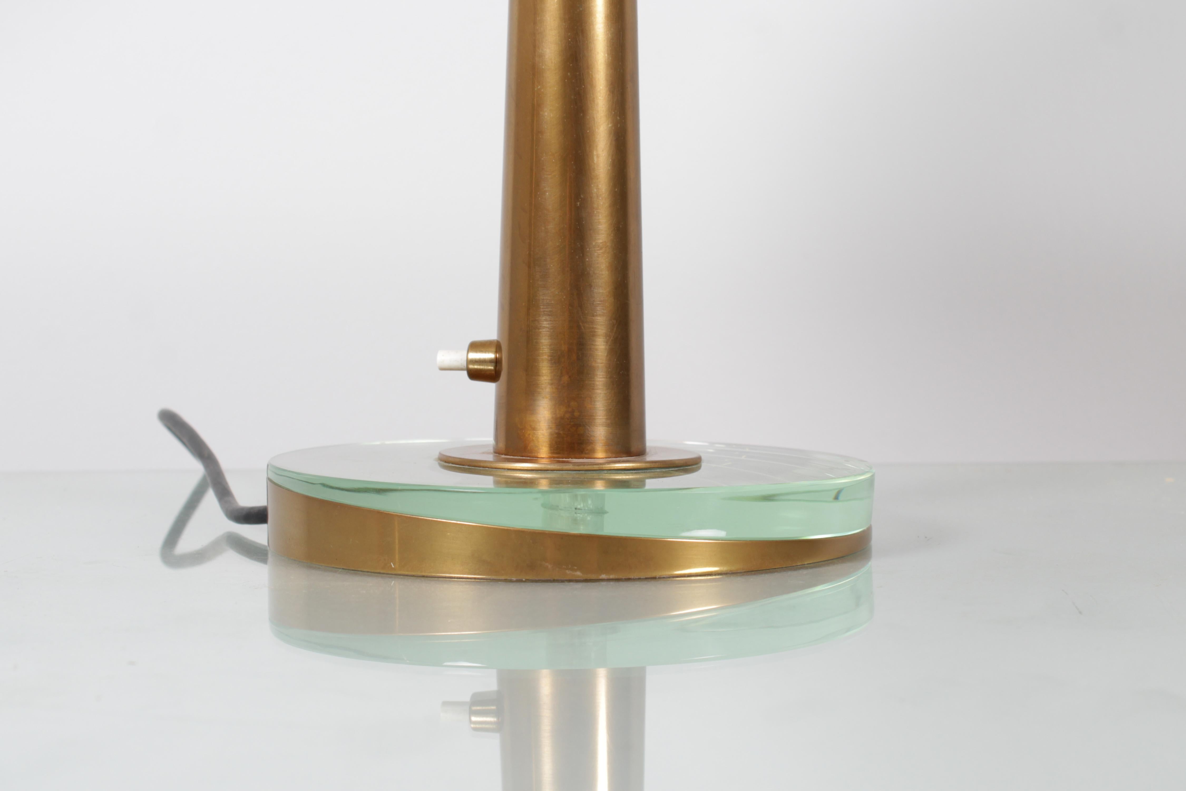 M. Ingrand for Fontana Arte mod. 1538 Disco Volante Glass Table Lamp 50s Italy 6
