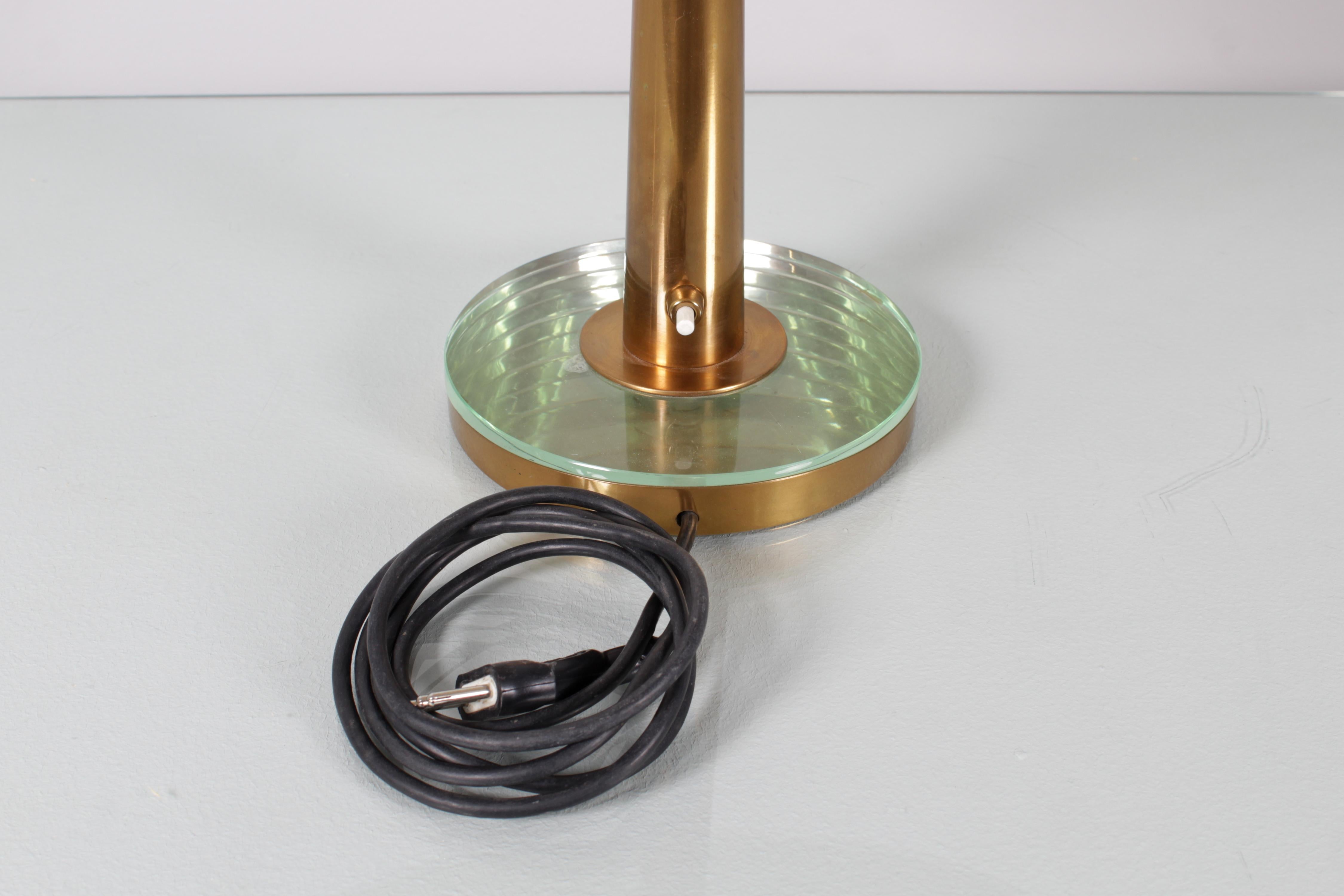 M. Ingrand for Fontana Arte mod. 1538 Disco Volante Glass Table Lamp 50s Italy 7