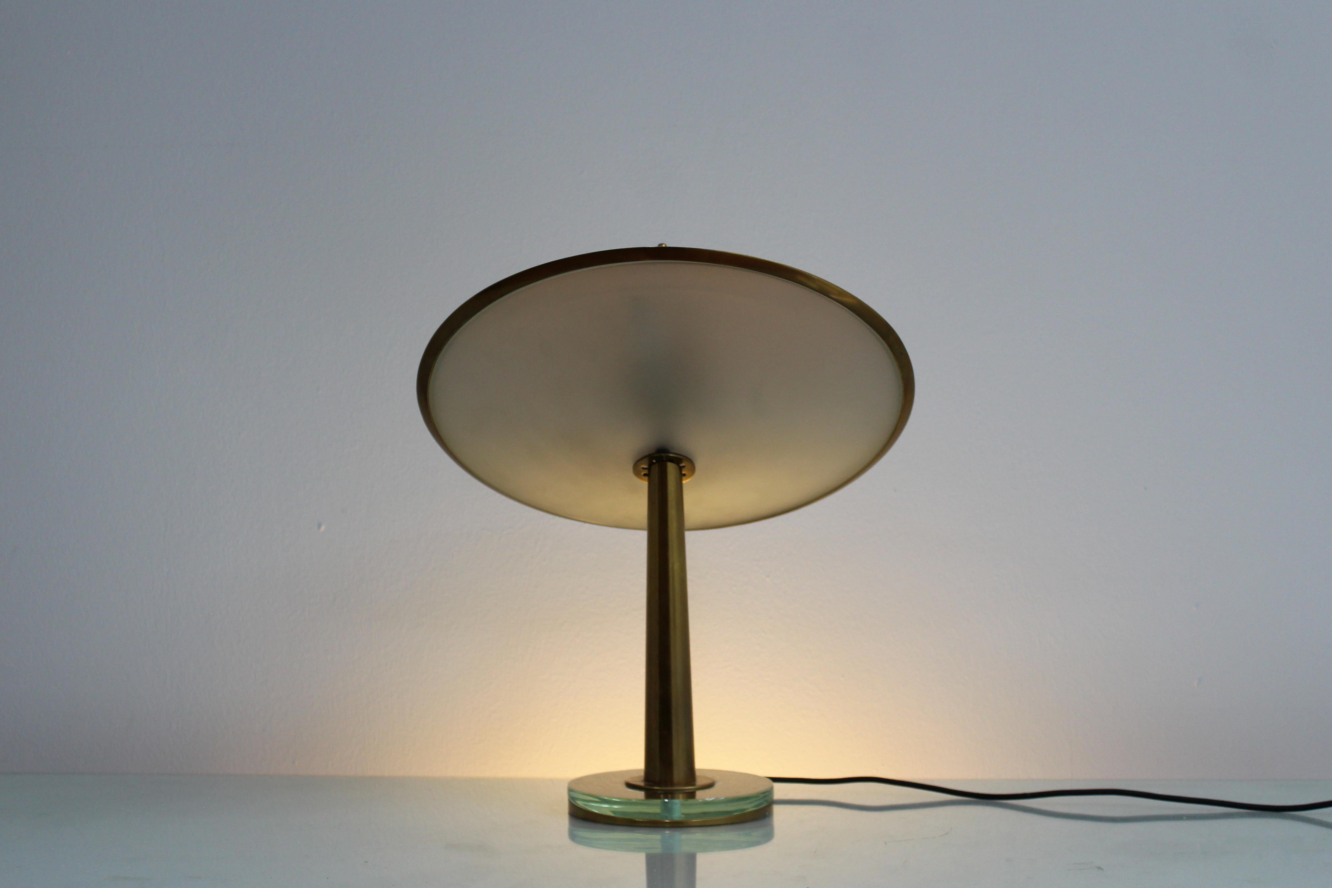 M. Ingrand for Fontana Arte mod. 1538 Disco Volante Glass Table Lamp 50s Italy 9