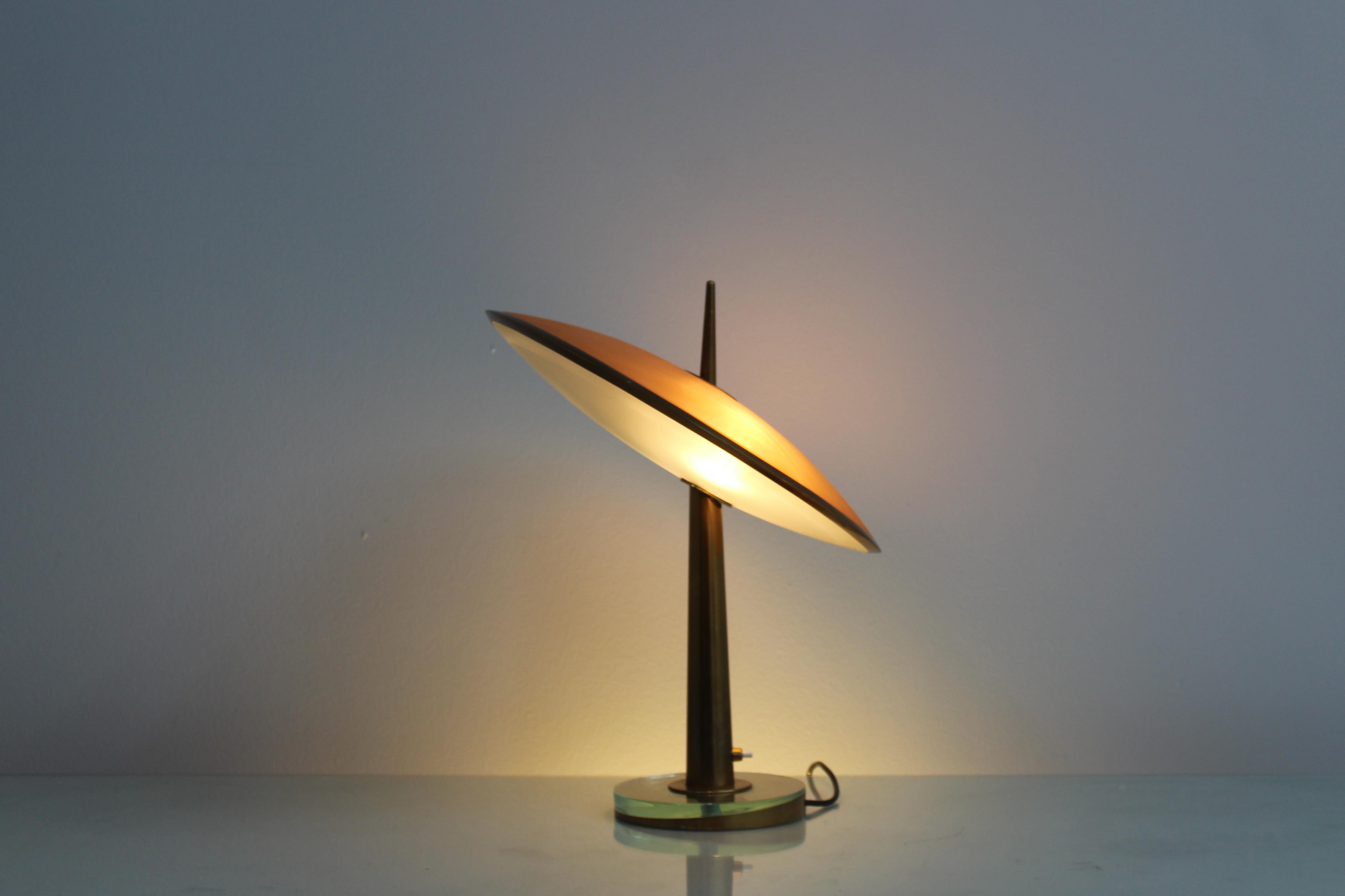 M. Ingrand for Fontana Arte mod. 1538 Disco Volante Glass Table Lamp 50s Italy 11