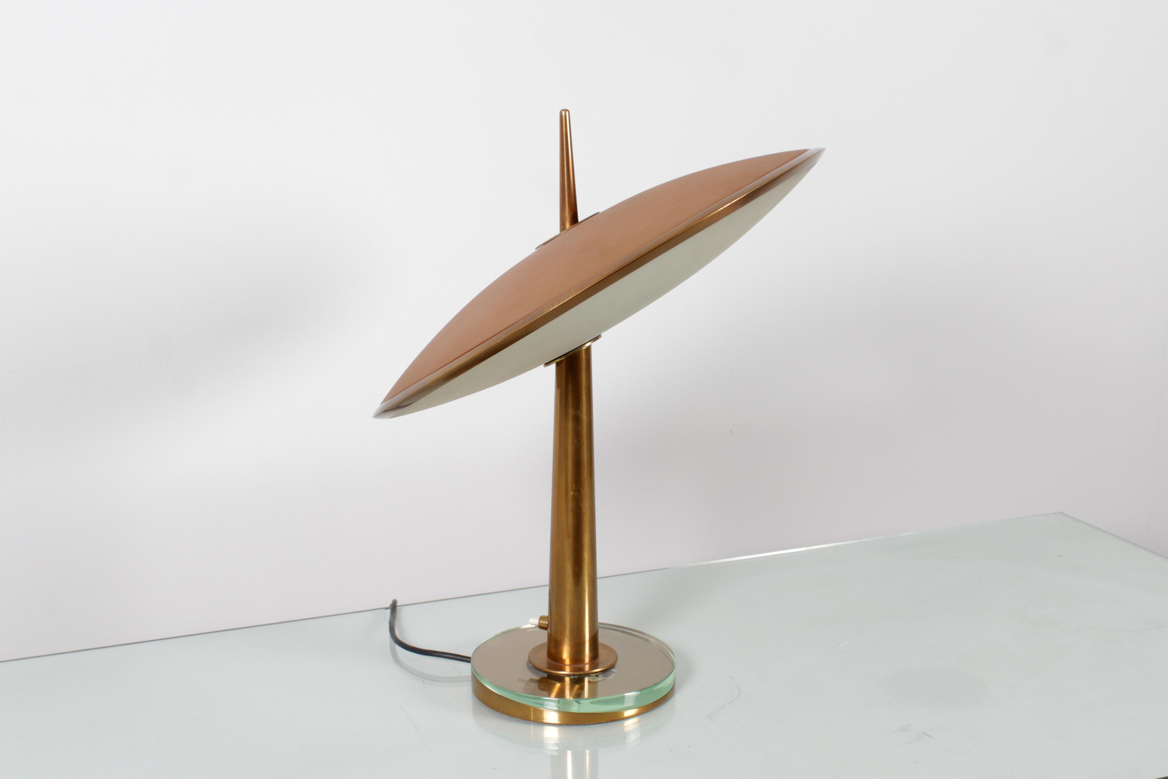 Mid-20th Century M. Ingrand for Fontana Arte mod. 1538 Disco Volante Glass Table Lamp 50s Italy
