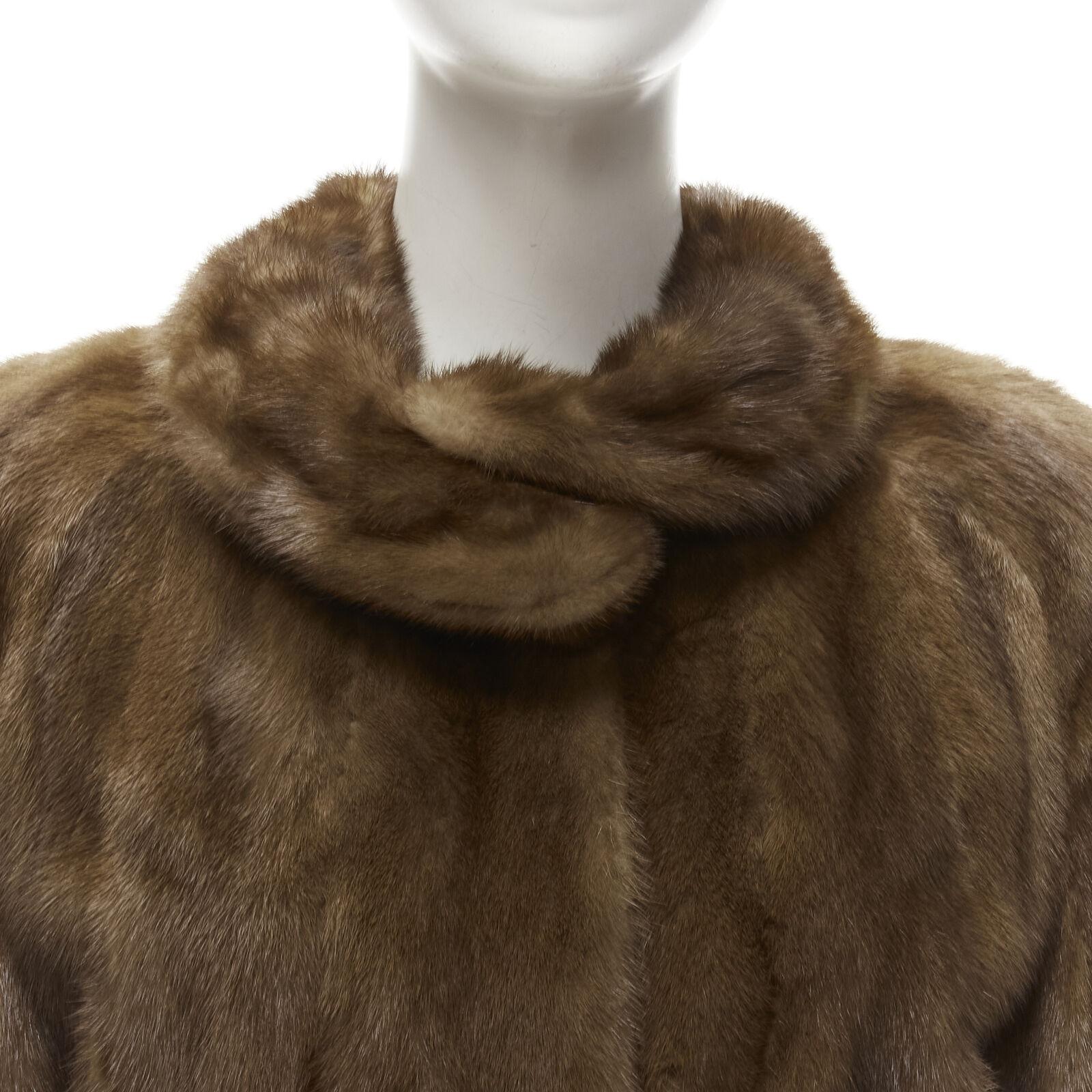 M JACQUES brown fur peter pan collar long sleeve hook eye coat jacket
Reference: ANWU/A00954
Brand: M Jacques
Material: Fur
Color: Brown
Pattern: Solid
Closure: Hook & Eye
Lining: Fabric

CONDITION:
Condition: Excellent, this item was pre-owned and