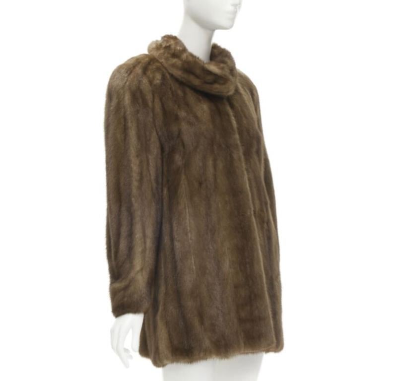 M JACQUES brown fur peter pan collar long sleeve hook eye coat jacket In Excellent Condition For Sale In Hong Kong, NT