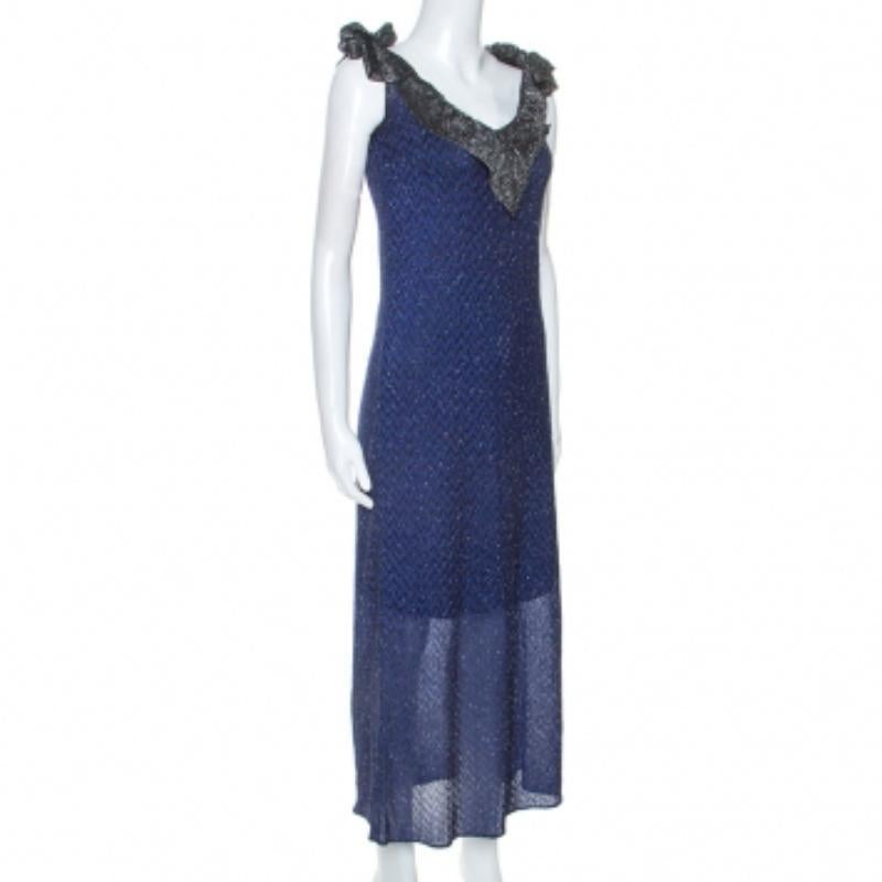 Une tenue comme celle-ci de M-One peut vous accompagner sans problème saison après saison. On ne peut pas sous-estimer l'ajout d'une robe bleue dans sa collection. Cet ensemble en tissu mélangé est habilement tricoté pour offrir un confort inégalé