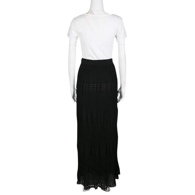 M Missoni Black Lurex Perforated Knit Pleated Skirt M In Good Condition For Sale In Dubai, Al Qouz 2