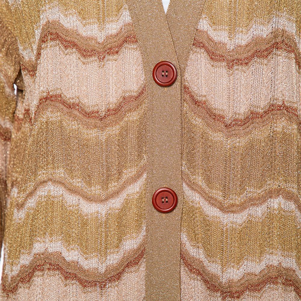 M Missoni Gold Lurex Knit Wave Pattern Button Front Cardigan L In New Condition In Dubai, Al Qouz 2