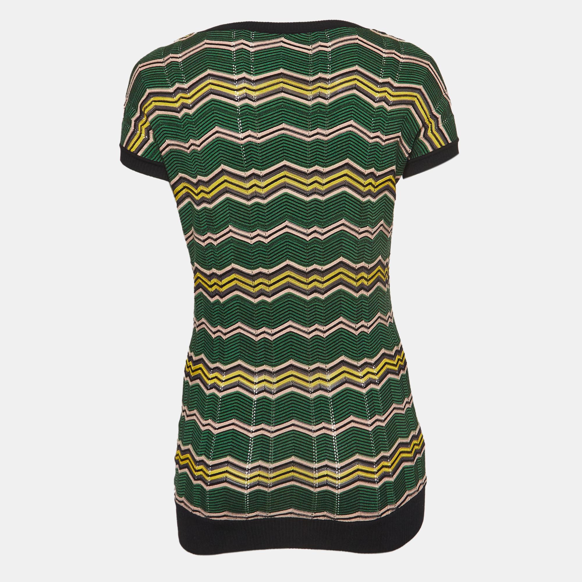 Find great style and comfort while wearing this designer top. Tailored using the best fabric, the creation has been given immense detail. Style it with a skirt and heels.
