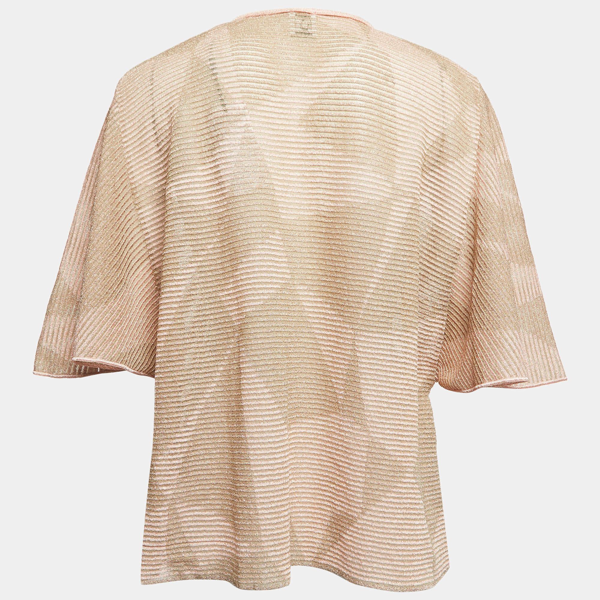 Find great style and comfort while wearing this designer top. Tailored using the best fabrics the creation has been given immense detail. Style it with a pair of jeans and flats.
