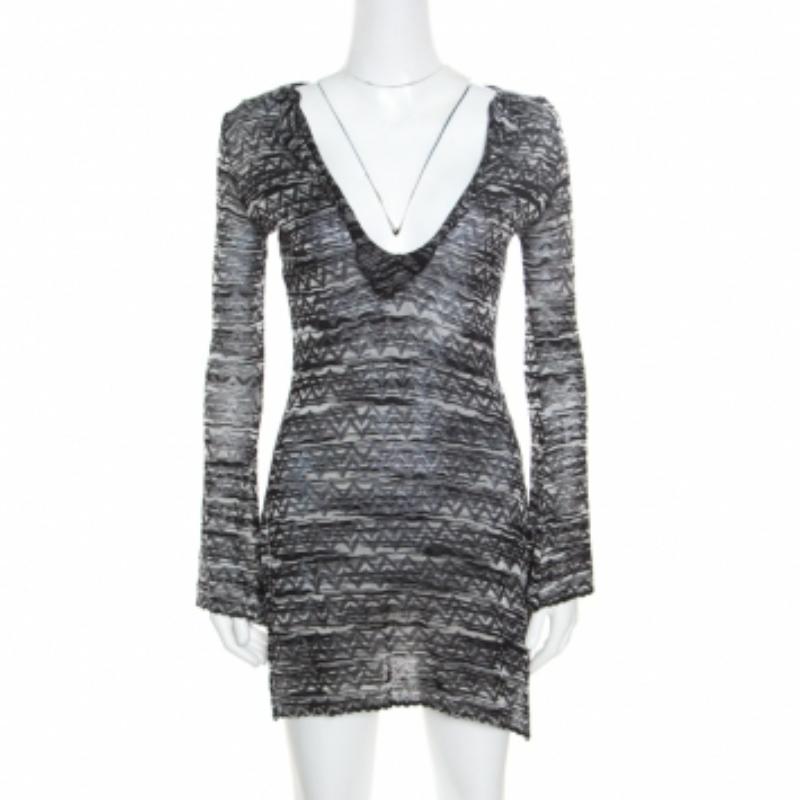 M Missoni Monochrome Chevron-Muster Perforierte Strick-Tunika mit ausgestellten Ärmeln S im Angebot