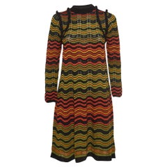 M Missoni - Vestito midi con dettaglio volant in maglia traforata Chevron Multicolore S.I.M.
