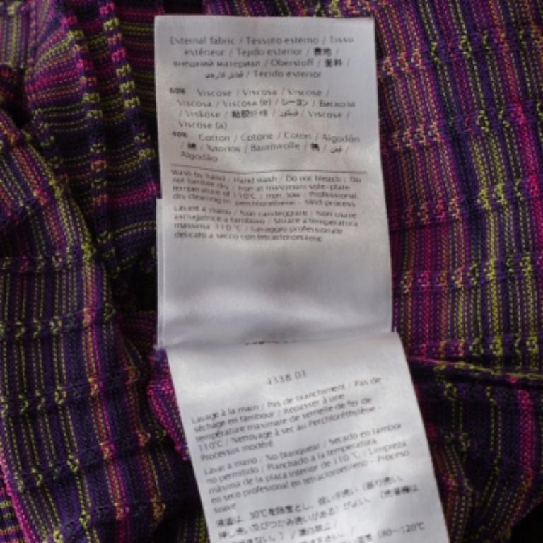 Dieses hübsche Tank-Top von M Missoni ist ideal für legere Anlässe. Sie ist aus hochwertigem MATERIAL gefertigt, hat einen mehrfarbigen Strickkörper und ist mit kontrastfarbenen Besätzen versehen, die für Aufmerksamkeit sorgen. Er ist bequem,