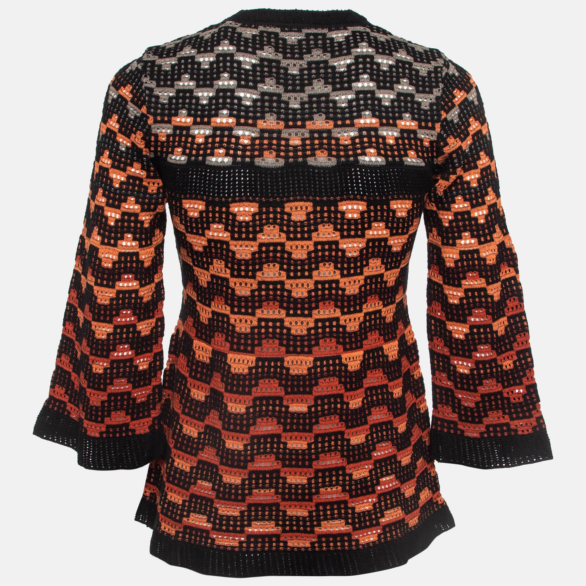 Experience comfort with never-ending style as you don this super-chic sweatshirt from M Missoni. This sweatshirt has been designed using high-quality fabric which gives you a comfy fit. 