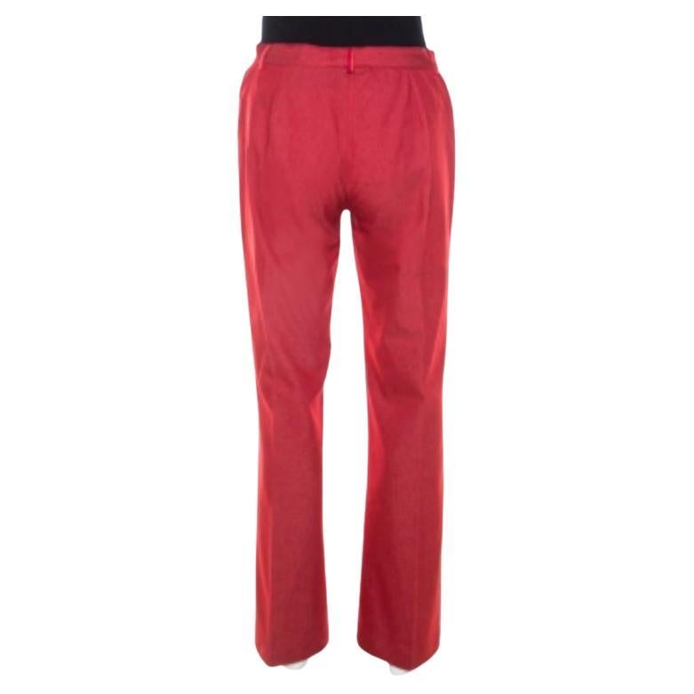 Questi jeans di M. Missoni sono molto eleganti e ti faranno sicuramente guadagnare molti complimenti. Sono realizzate in misto cotone e nylon e presentano una tonalità rossa. Sfoggiano una silhouette a gamba larga con chiusura a zip e tasche.