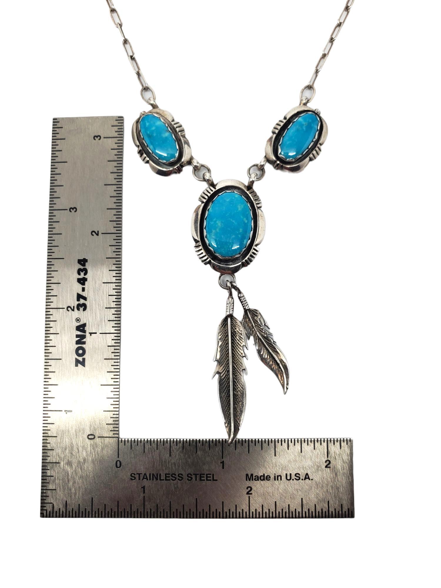 M. A. Silver Collier à pendentifs en argent sterling avec plumes de turquoise du sud-ouest #21600 en vente 2