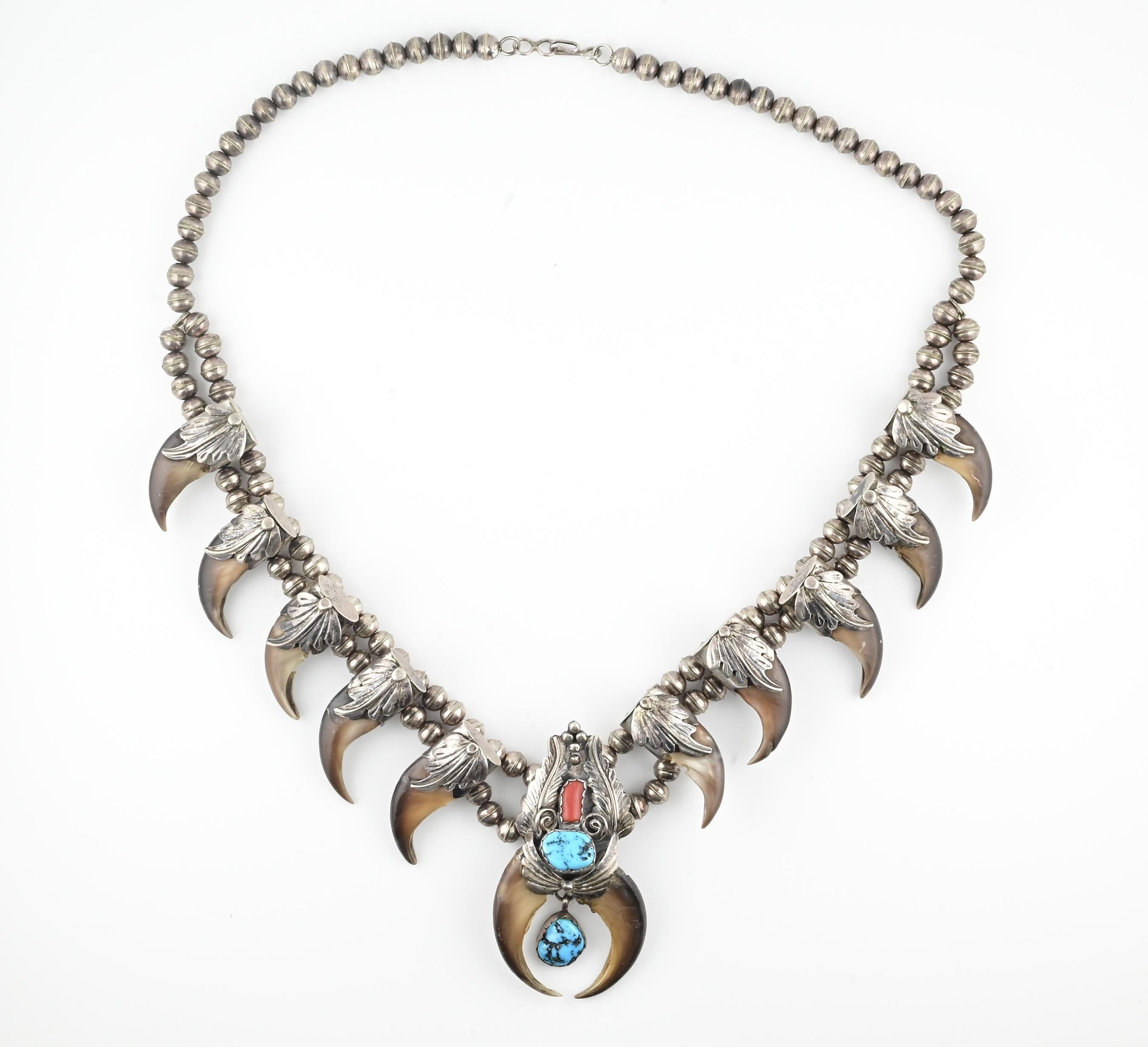 M. Tsosie Collana con artiglio in argento sterling dei nativi americani 125,26g in vendita 3