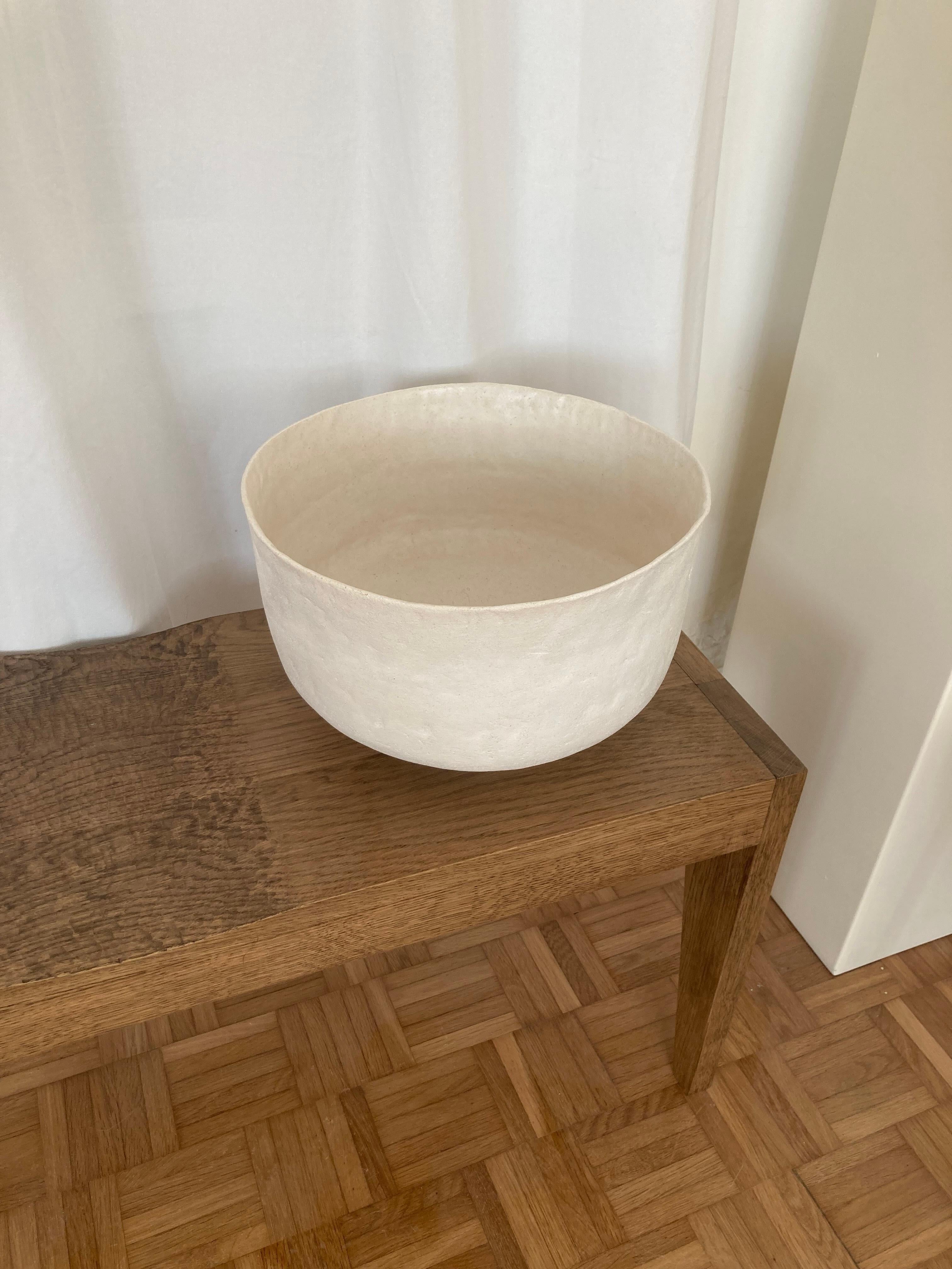 Vaso Toutes Les in bianco opaco, misura media di Mathilde Martin In condizioni Nuovo in vendita a Geneve, CH