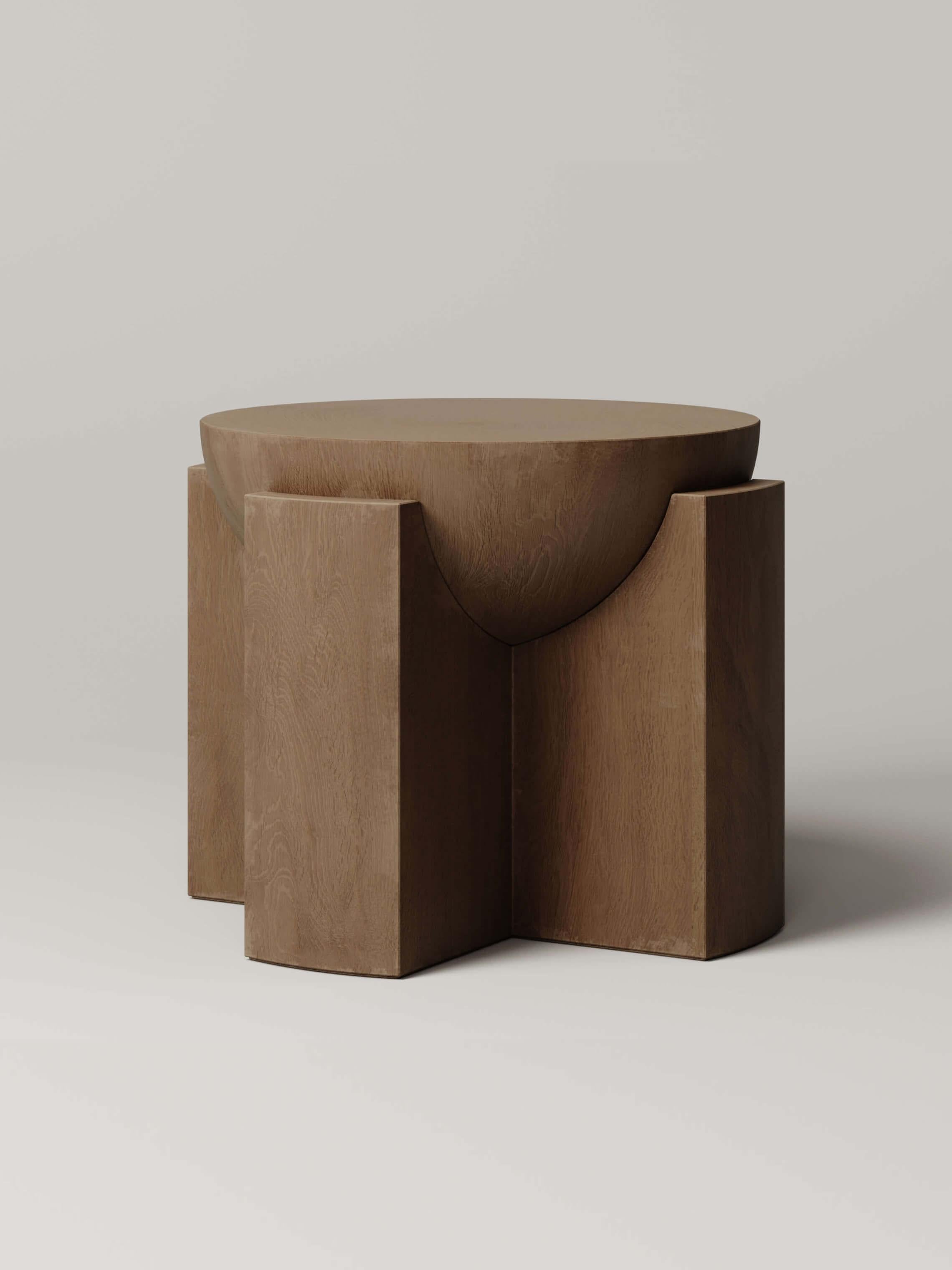 Travertin Table d'appoint M_002 conçue par Studio Le Cann pour Monolith Studio, en travertin en vente