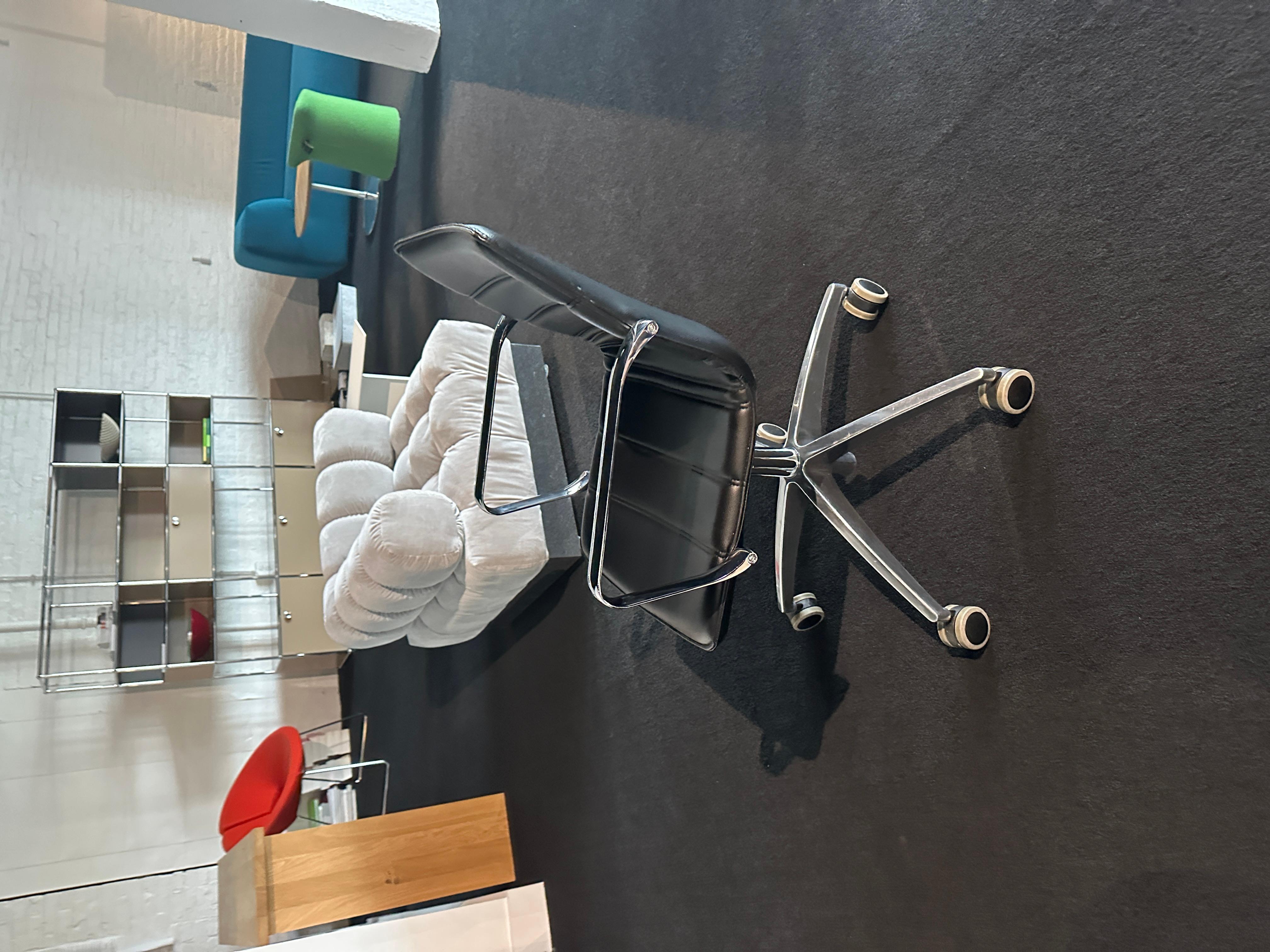 M2L Black Swivel Desk Armchair on Casters in STOCK 4