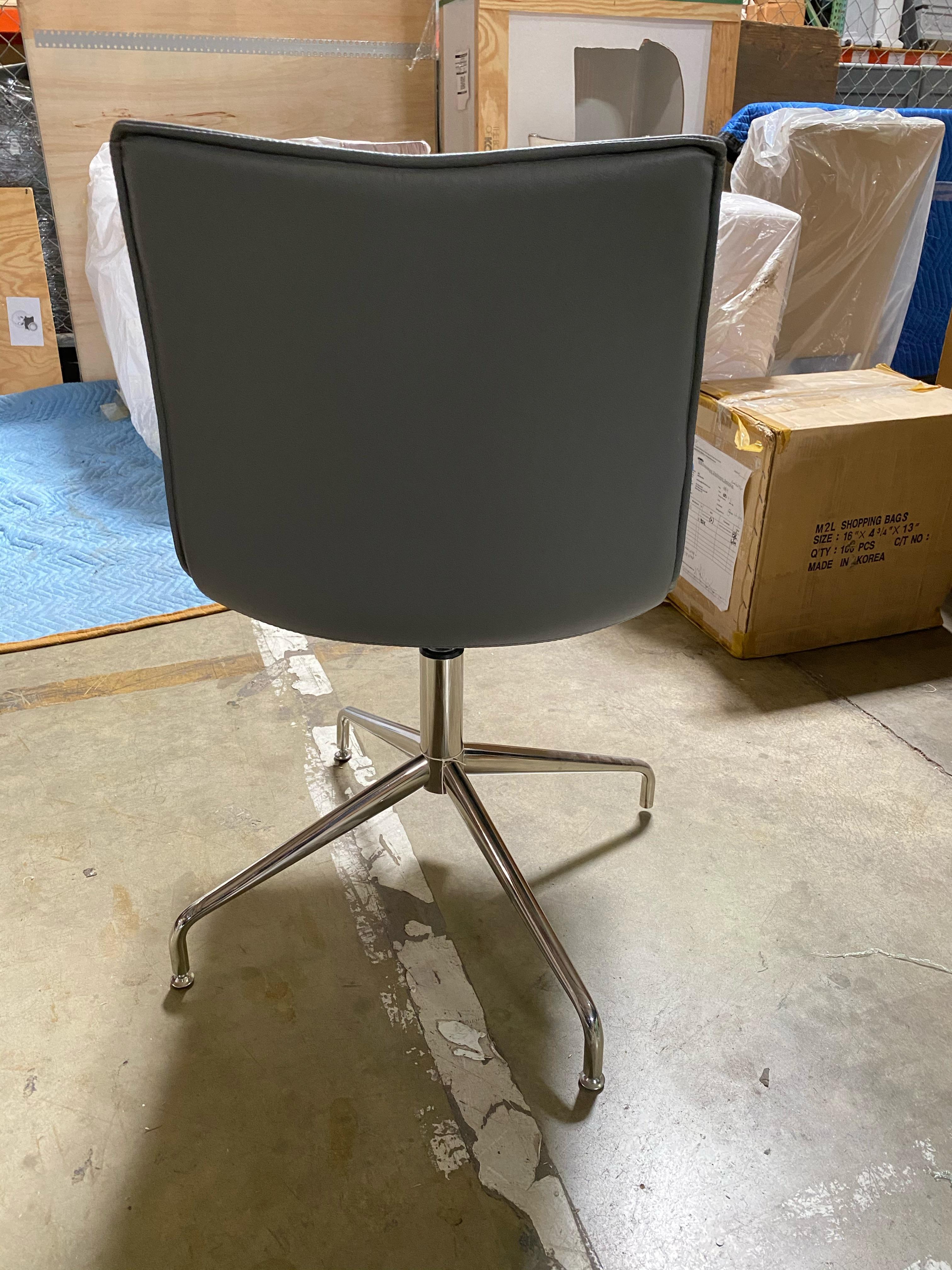 Italian M2L M Swivel Desk Chair in STOCK For Sale
