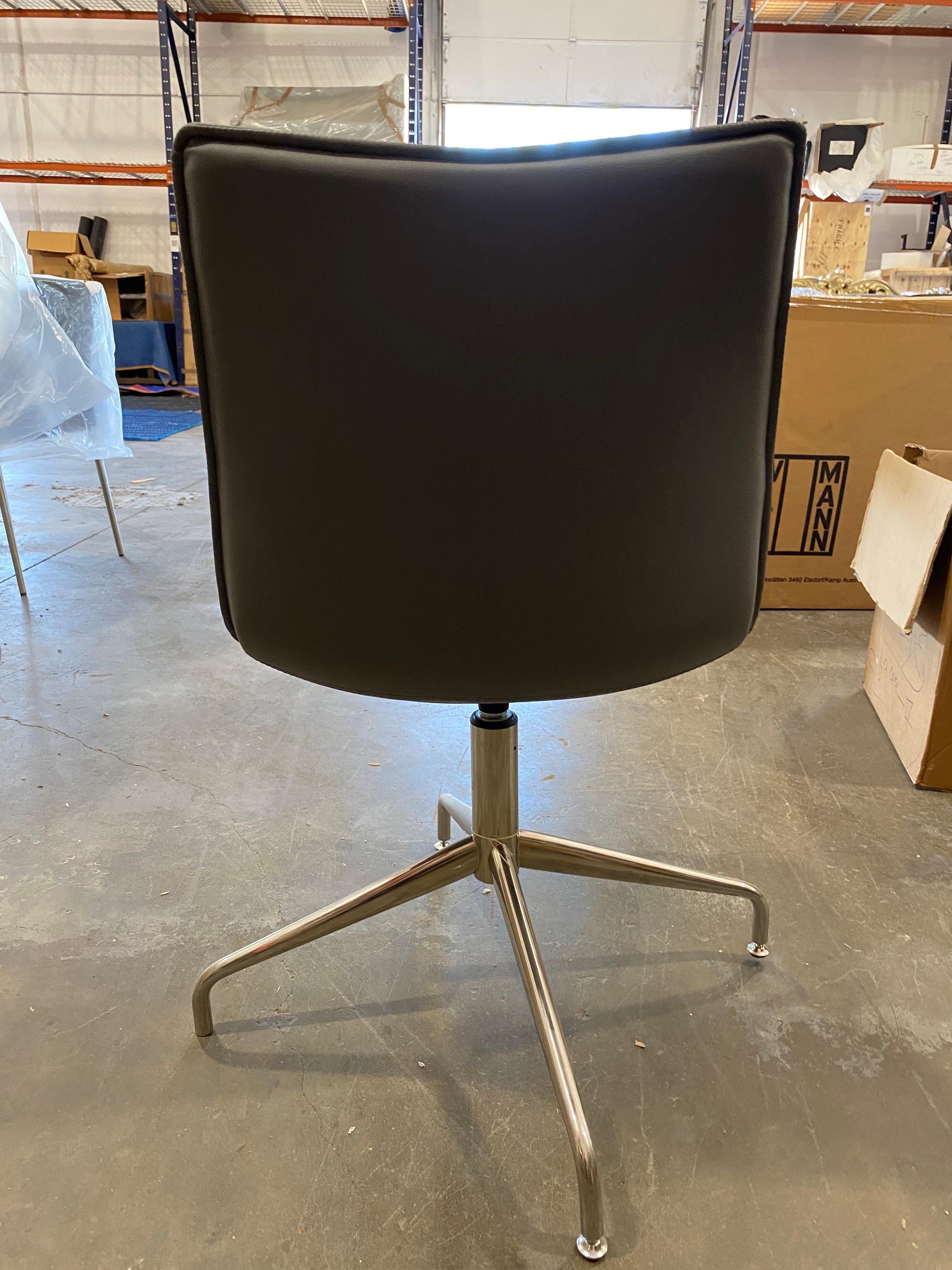 M2L M Swivel Desk Chair in STOCK For Sale 2