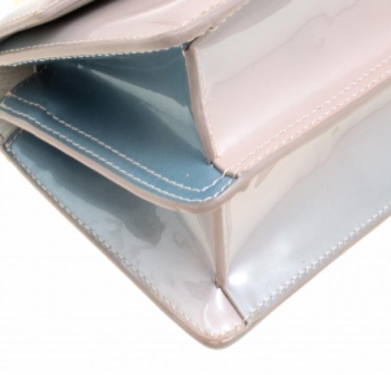 M2Malletier Borsa a tracolla Indre in vernice blu/pesca in vendita 2
