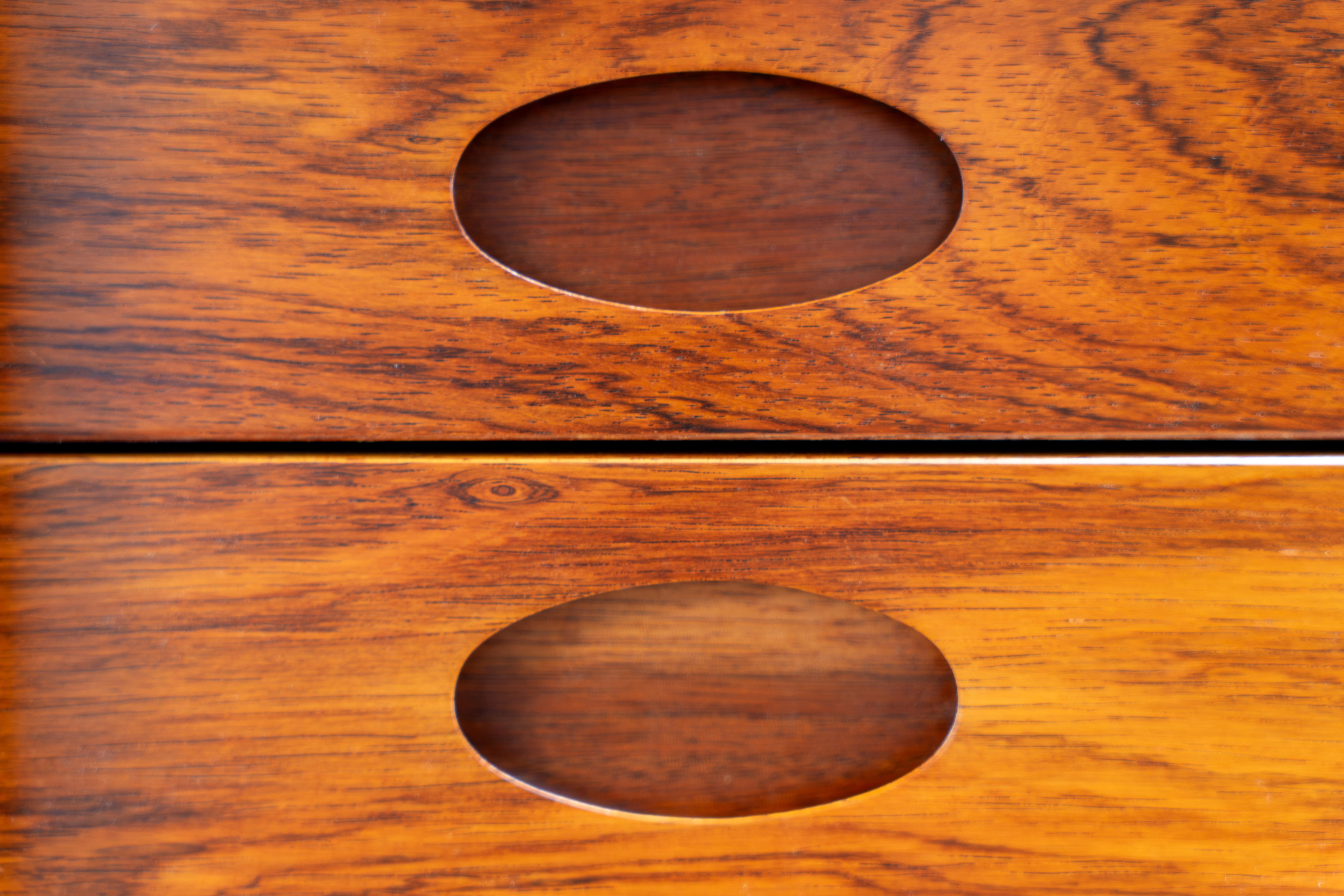 M501 Buffet en palissandre par Gianfranco Frattini Bernini Italie, années 1960 en vente 5
