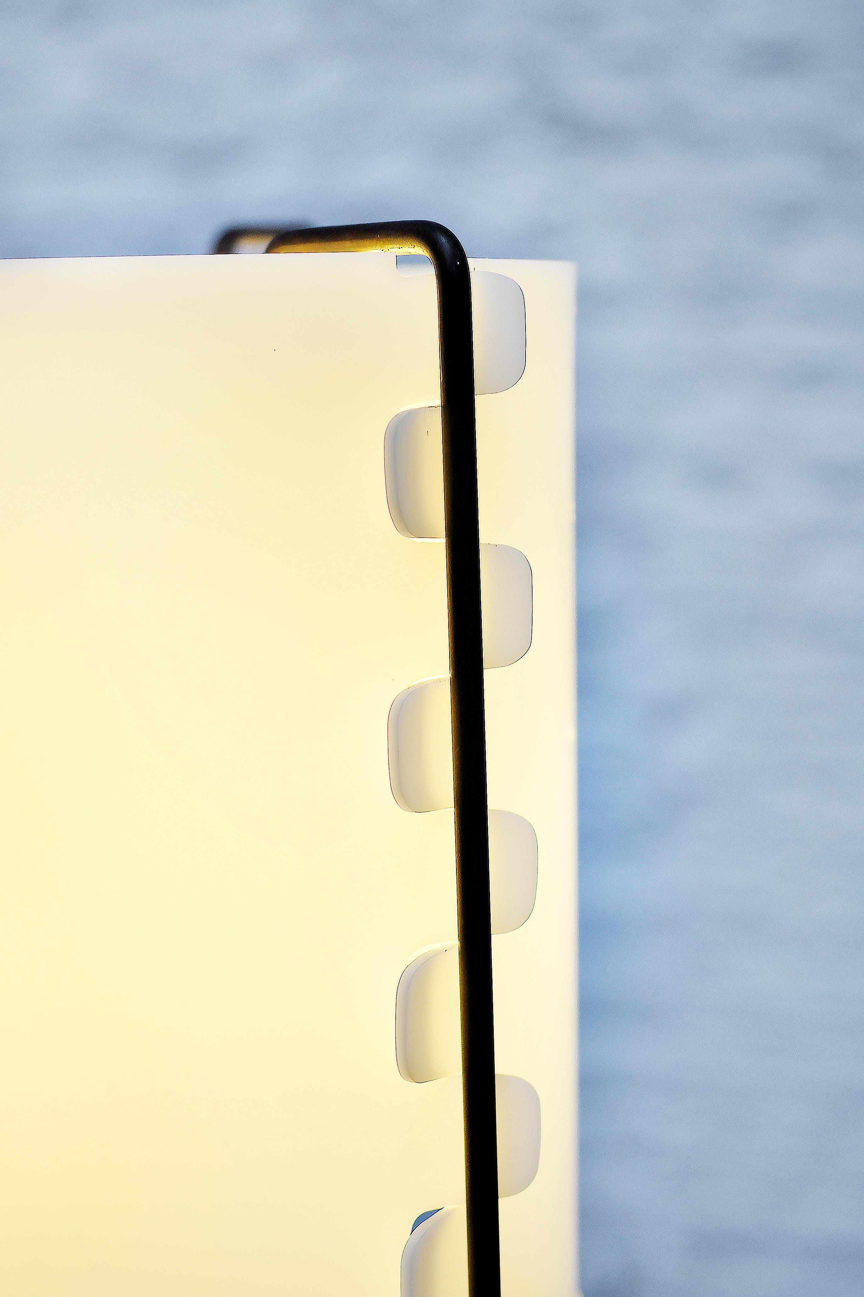 Lampe 'M8 Fanal' von Joseph-André Motte für Huchers-Minvielle, Frankreich 1958 im Zustand „Gut“ im Angebot in Antwerp, Antwerp