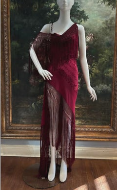 MA Vestido de flecos de ganchillo burdeos con tirantes de cuentas