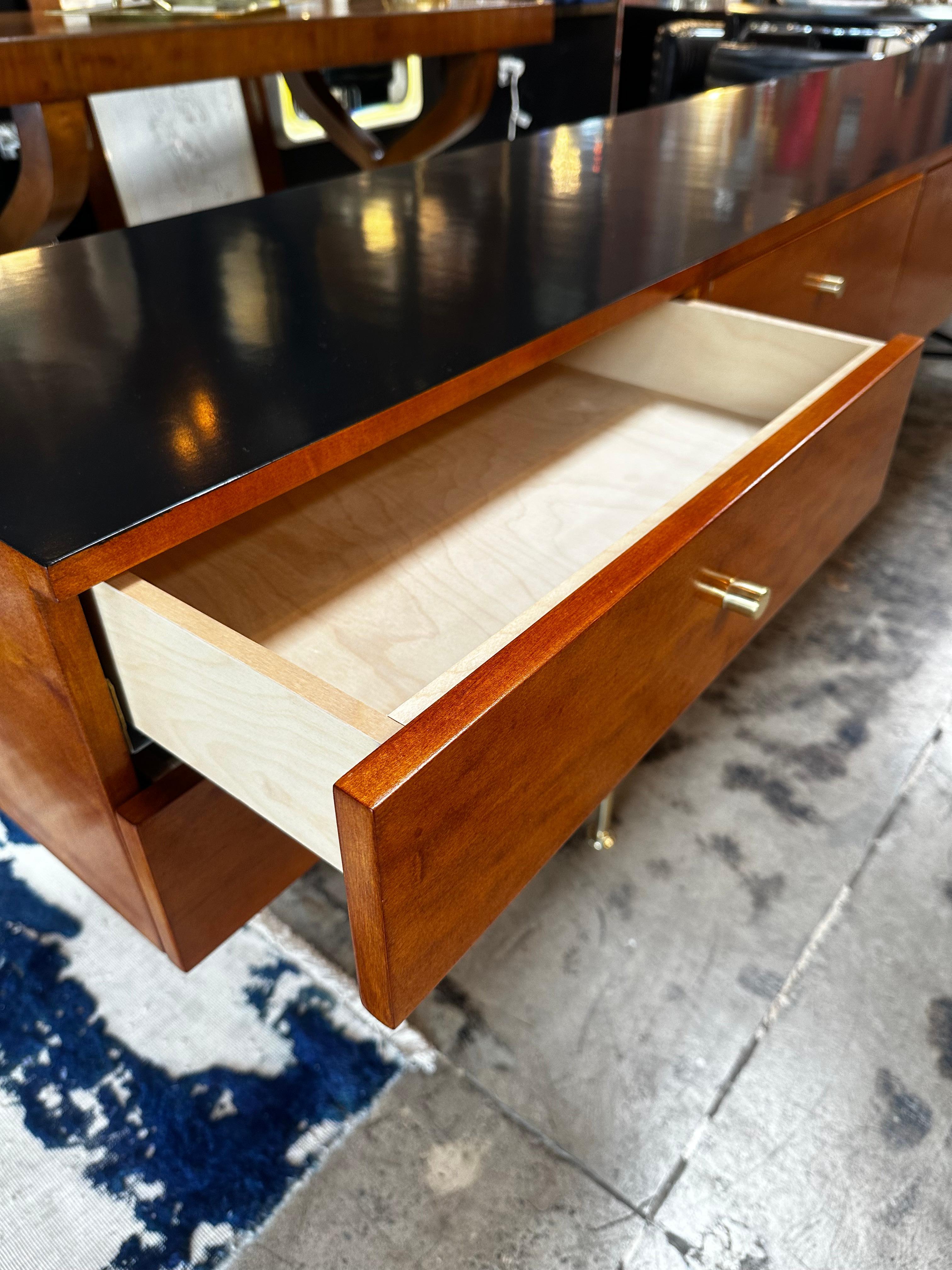 Métal Ma+39 Cabinet Console Table . Article personnalisé. Production actuelle d'Italie en vente