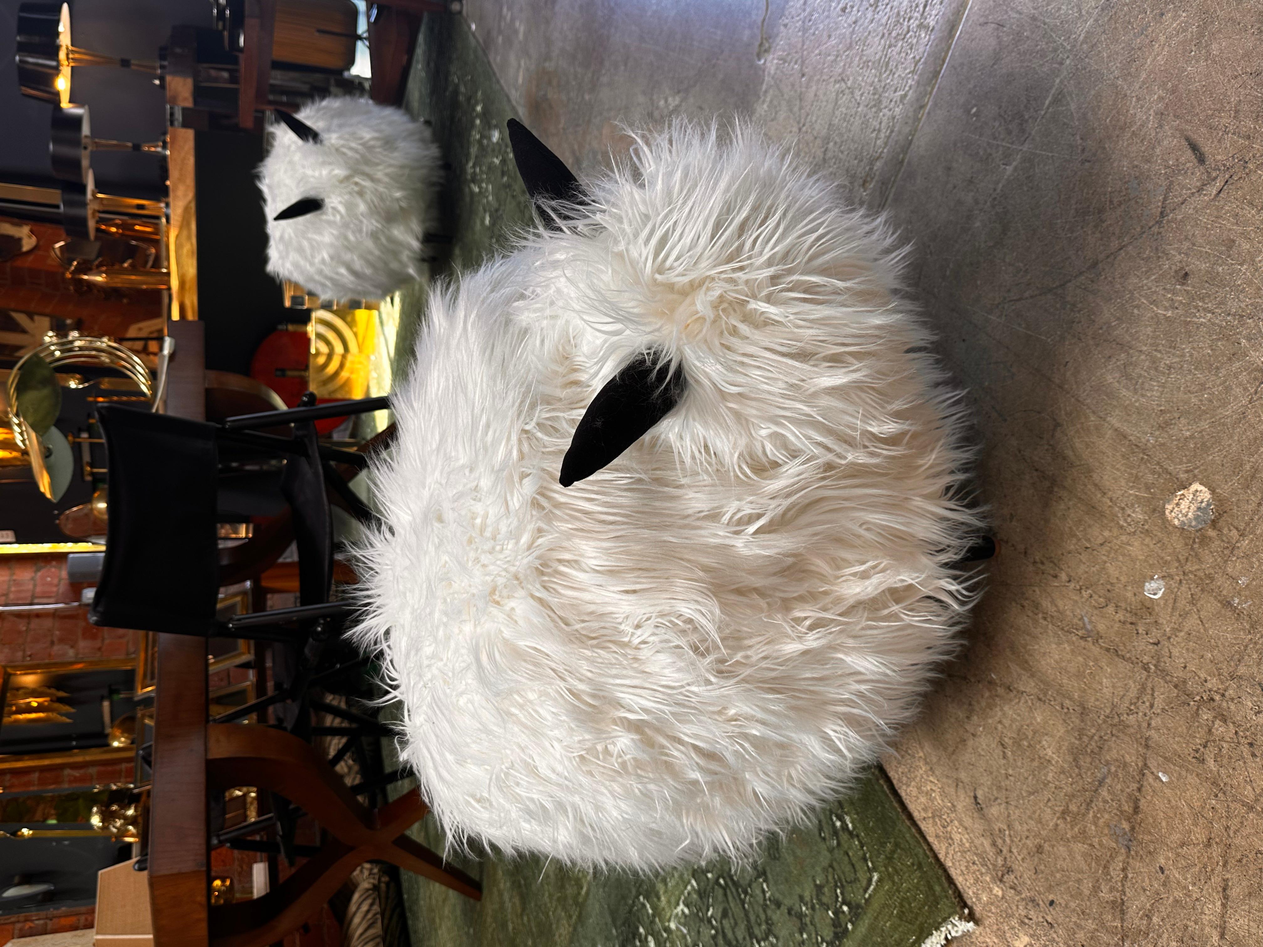 Ma39 Pouf in Carved Wood Sheep, Italy 21st Century
Customized Item: Material, Color fabric, Fabric

