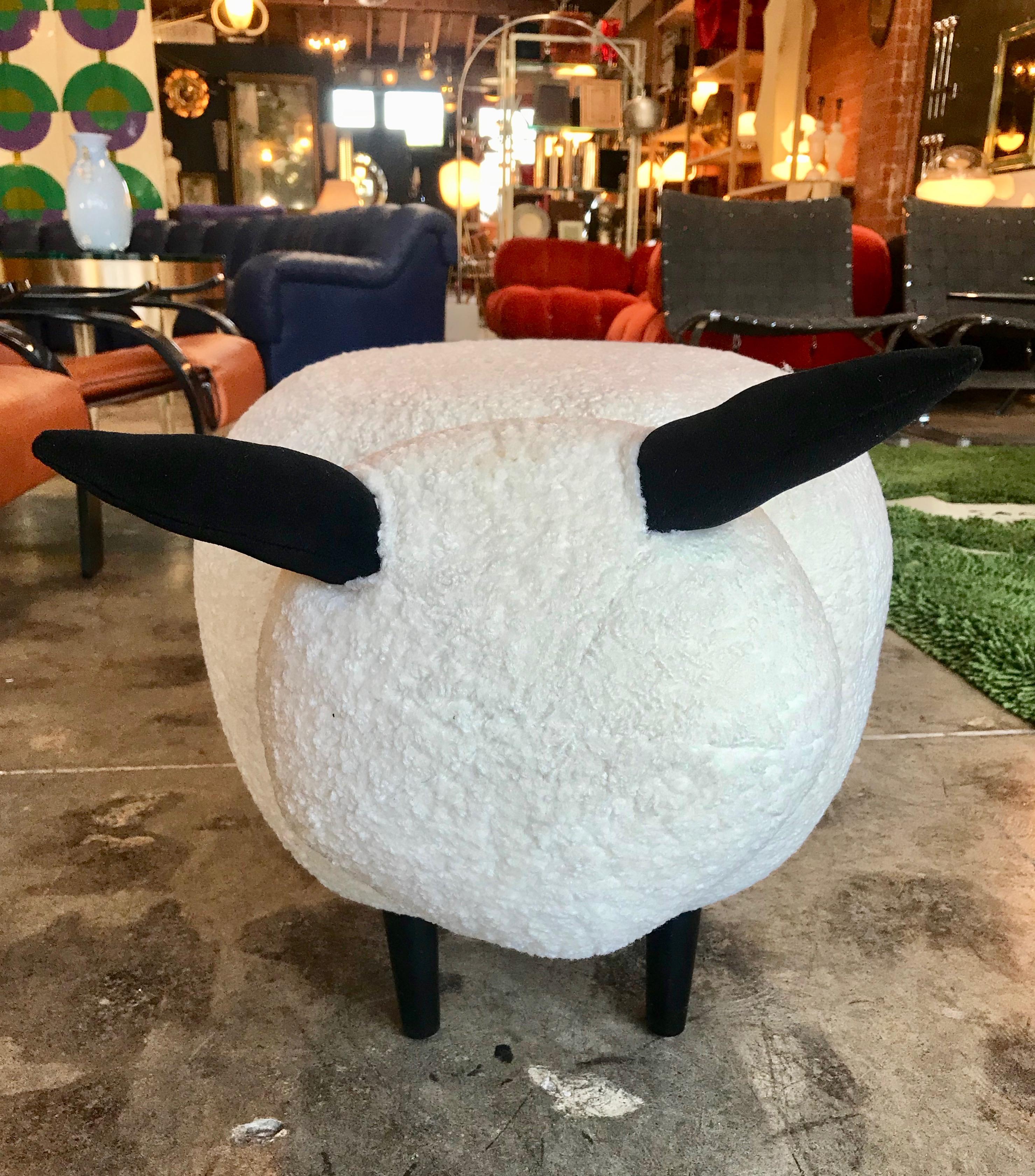 Ma39 Pouf in Carved Wood Sheep, Italy, 21st Century In New Condition In Los Angeles, CA
