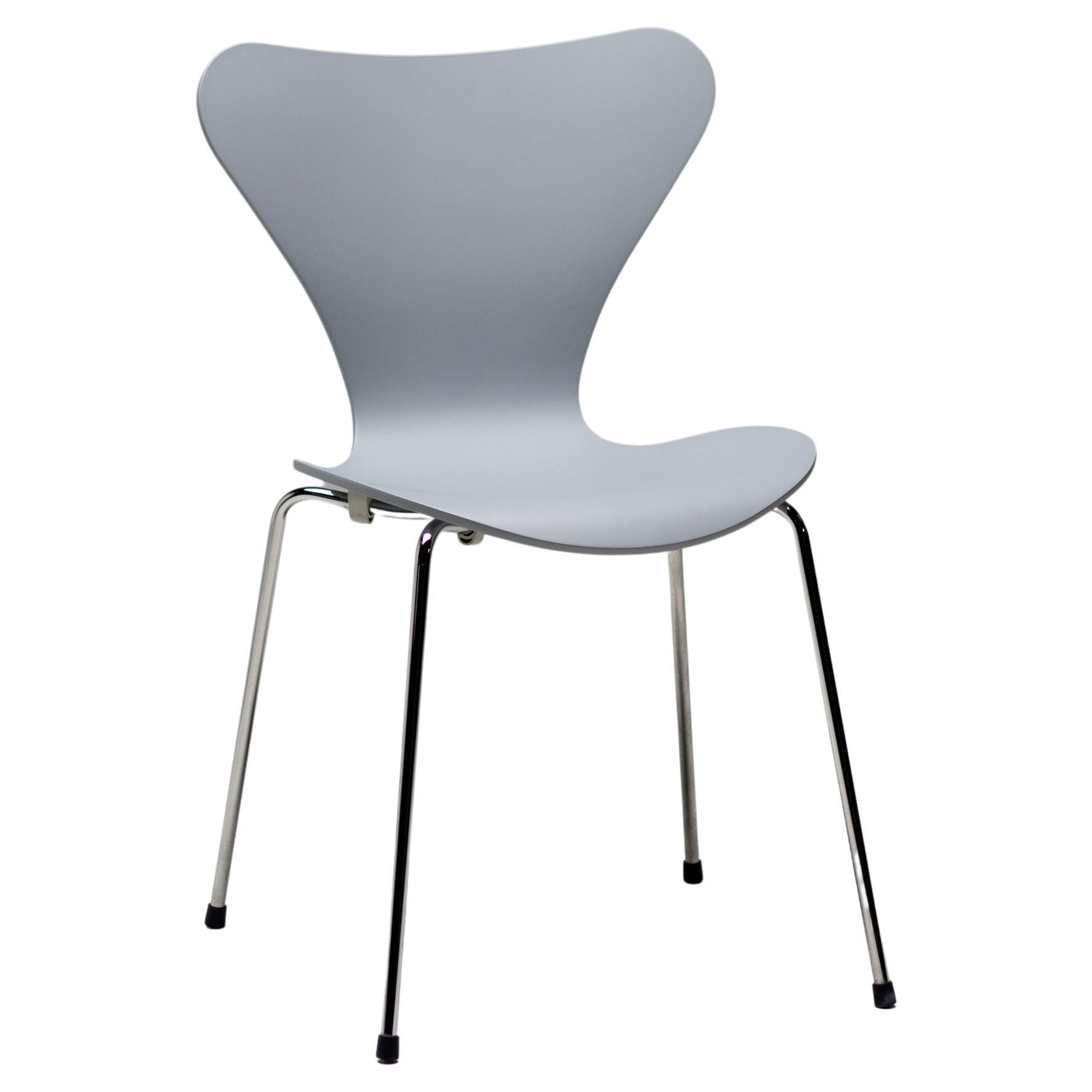 Maarten Baas Signed Limited Edition Arne Jacobsen Series 7 Chair For Sale