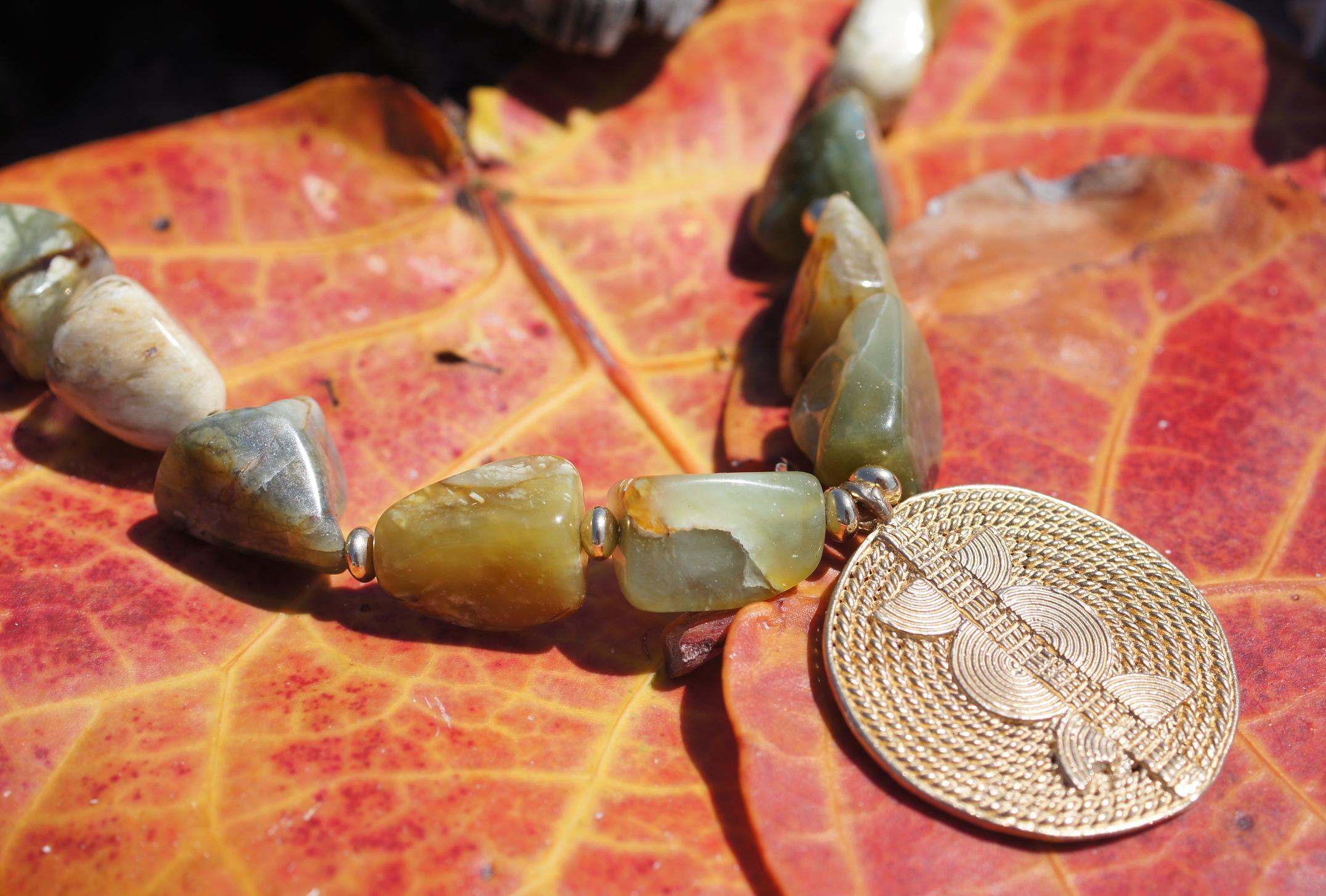 Women's or Men's Maasai Moss Agate and Gold Necklace For Sale