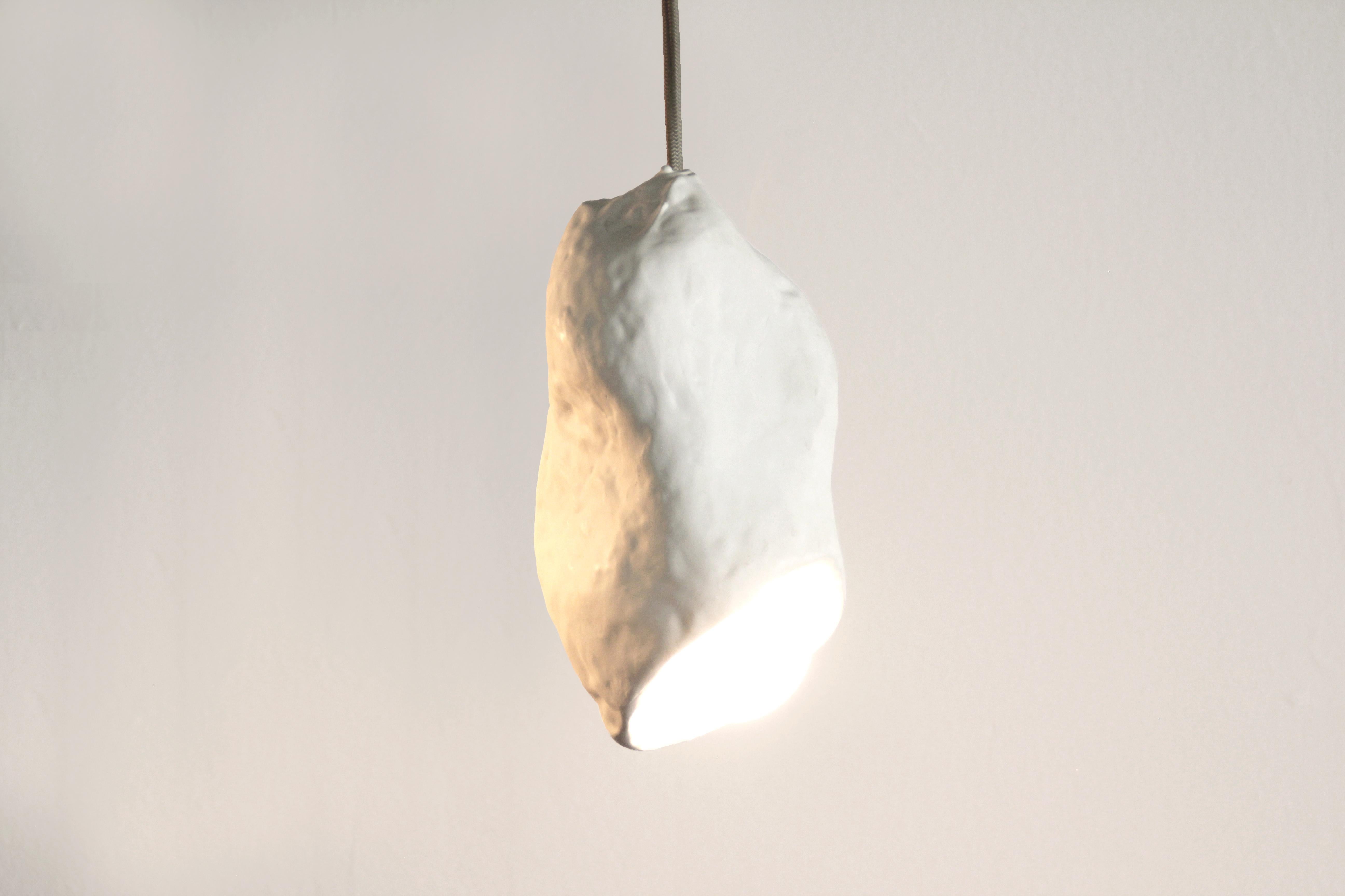 Lámpara de techo Maat de pintura, escayola, nogal y alambre de Dace Sūna Moderno en venta