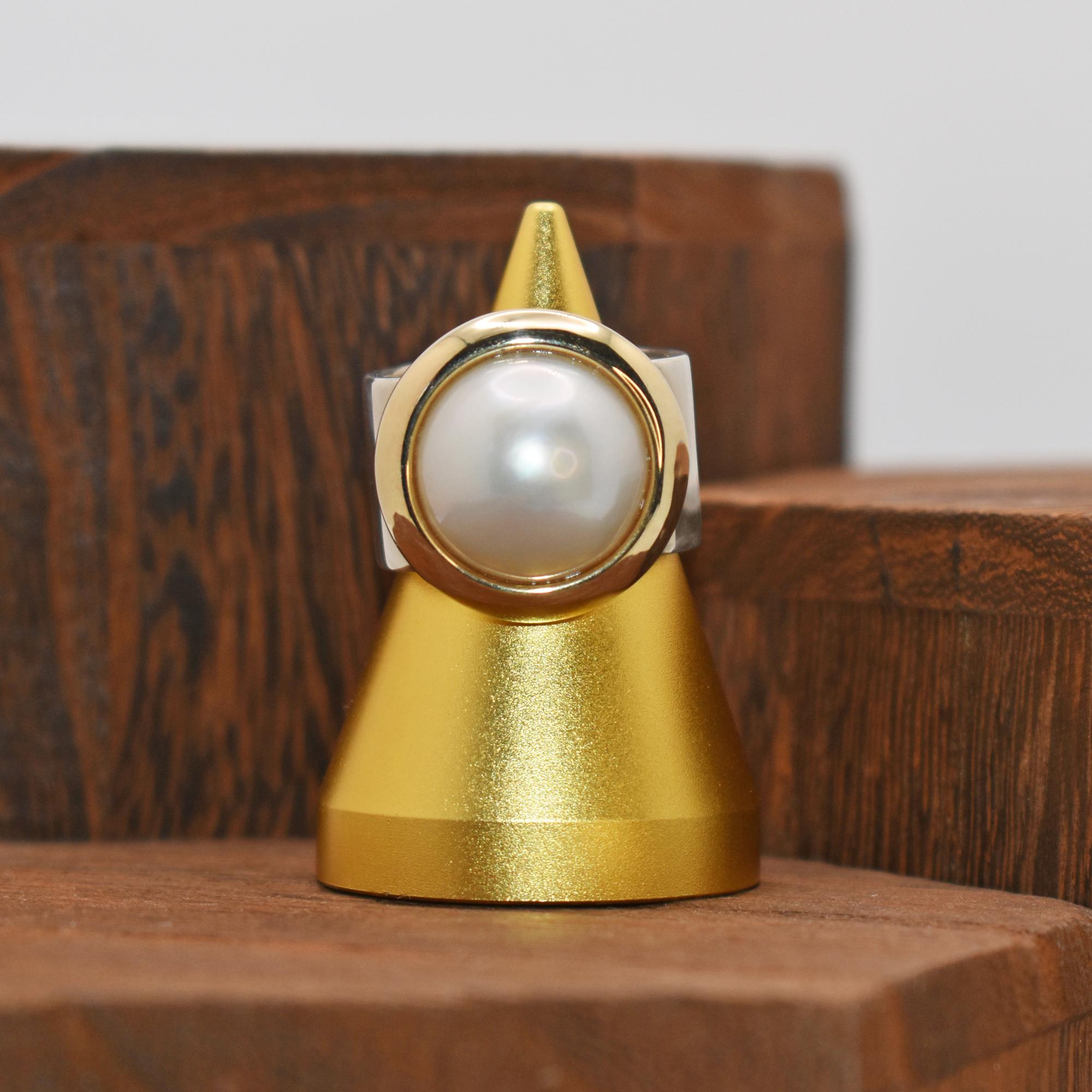 Mabé Süßwasserperle, 14k Gold und Sterling Silber Contemporary Cocktail Ring (Zeitgenössisch) im Angebot