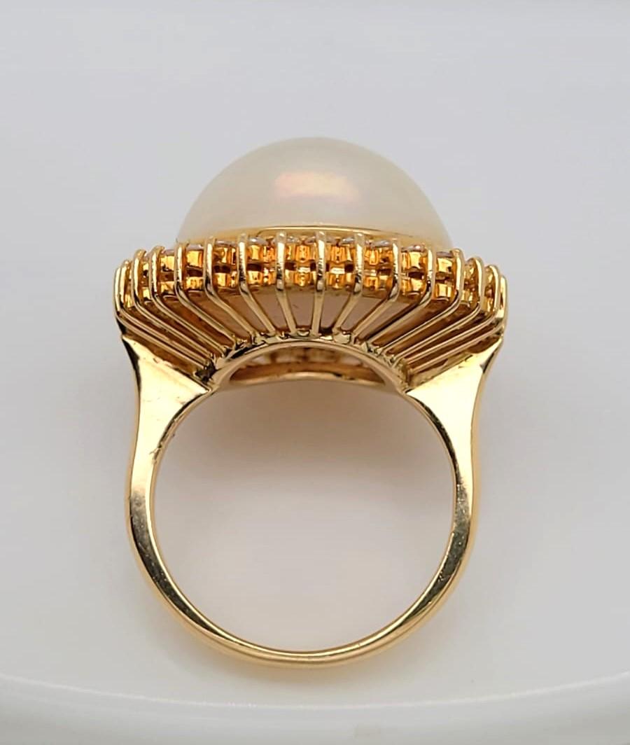 Mabe Perle 16mm 14K Gelbgold 0,70 ct Rundschliff Diamant Halo-Ring im Angebot 1