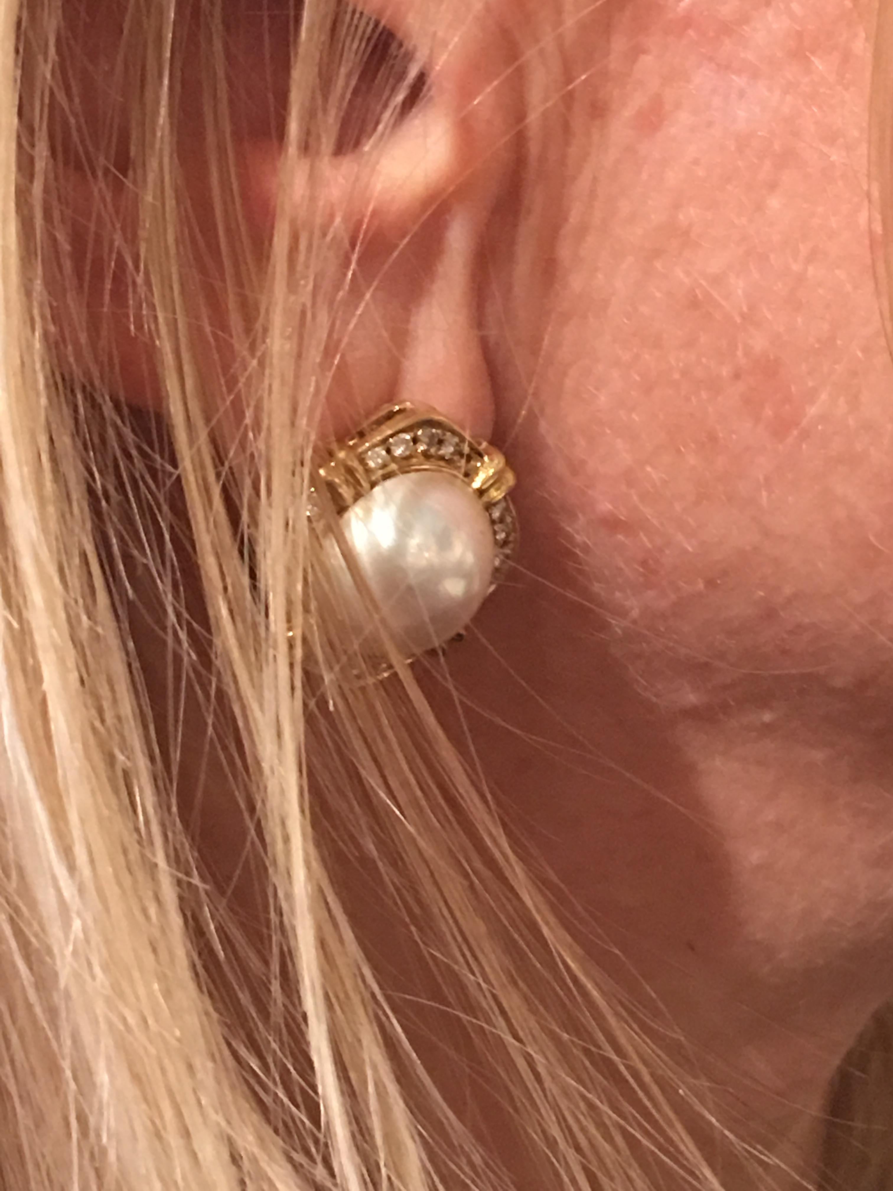Women's Mabe Pearl and Diamonds 18 Karat Yellow Gold Earrings