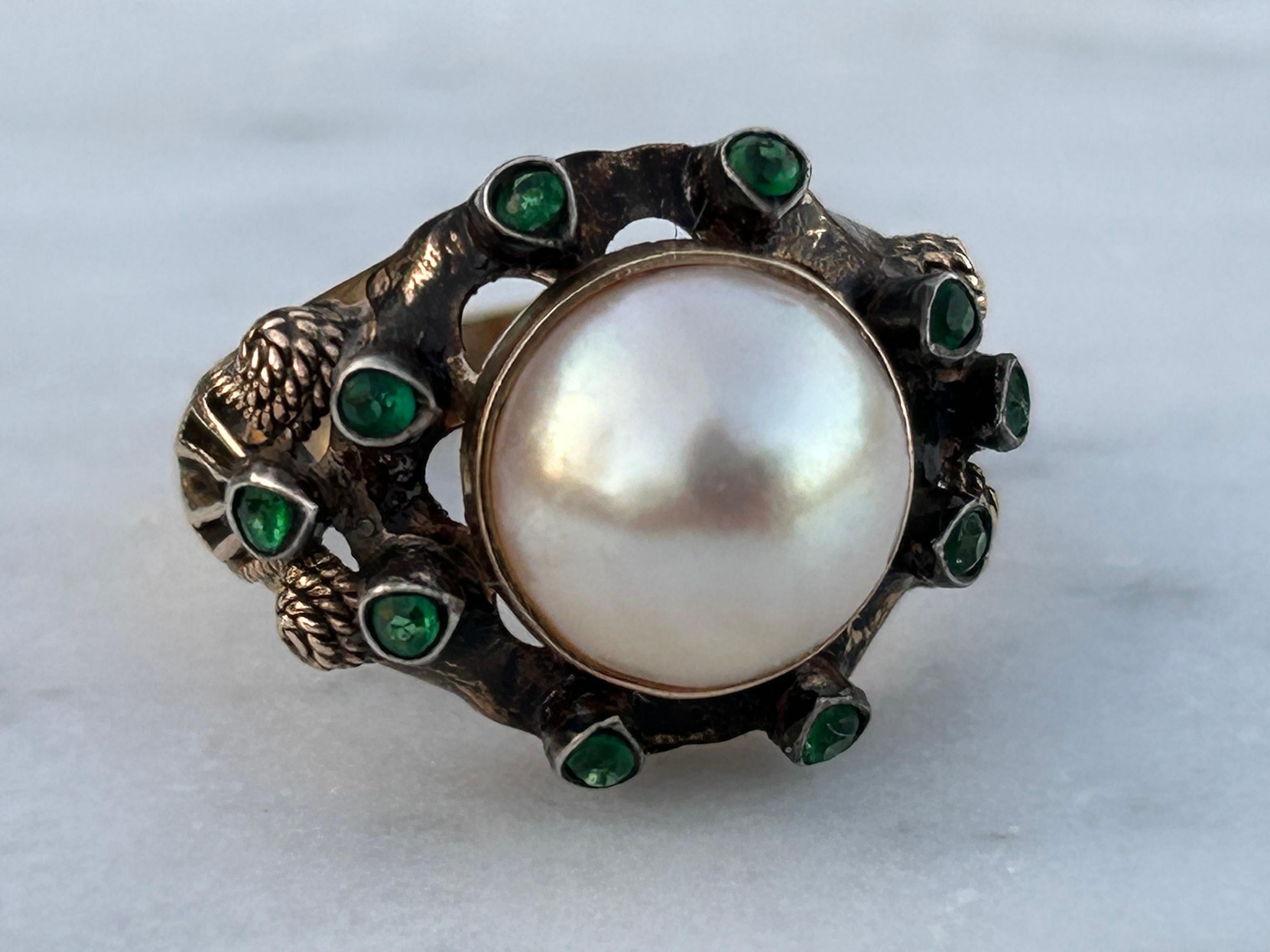 Artist Mabe Pearl and Emerald 18k Estate Ring For Sale
