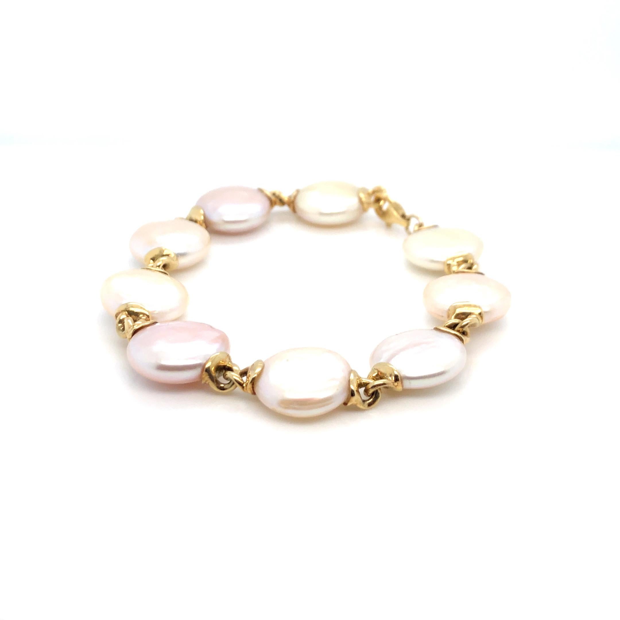 Mabe Pearl Bracelet 18K Yellow Gold In Good Condition For Sale In Dallas, TX