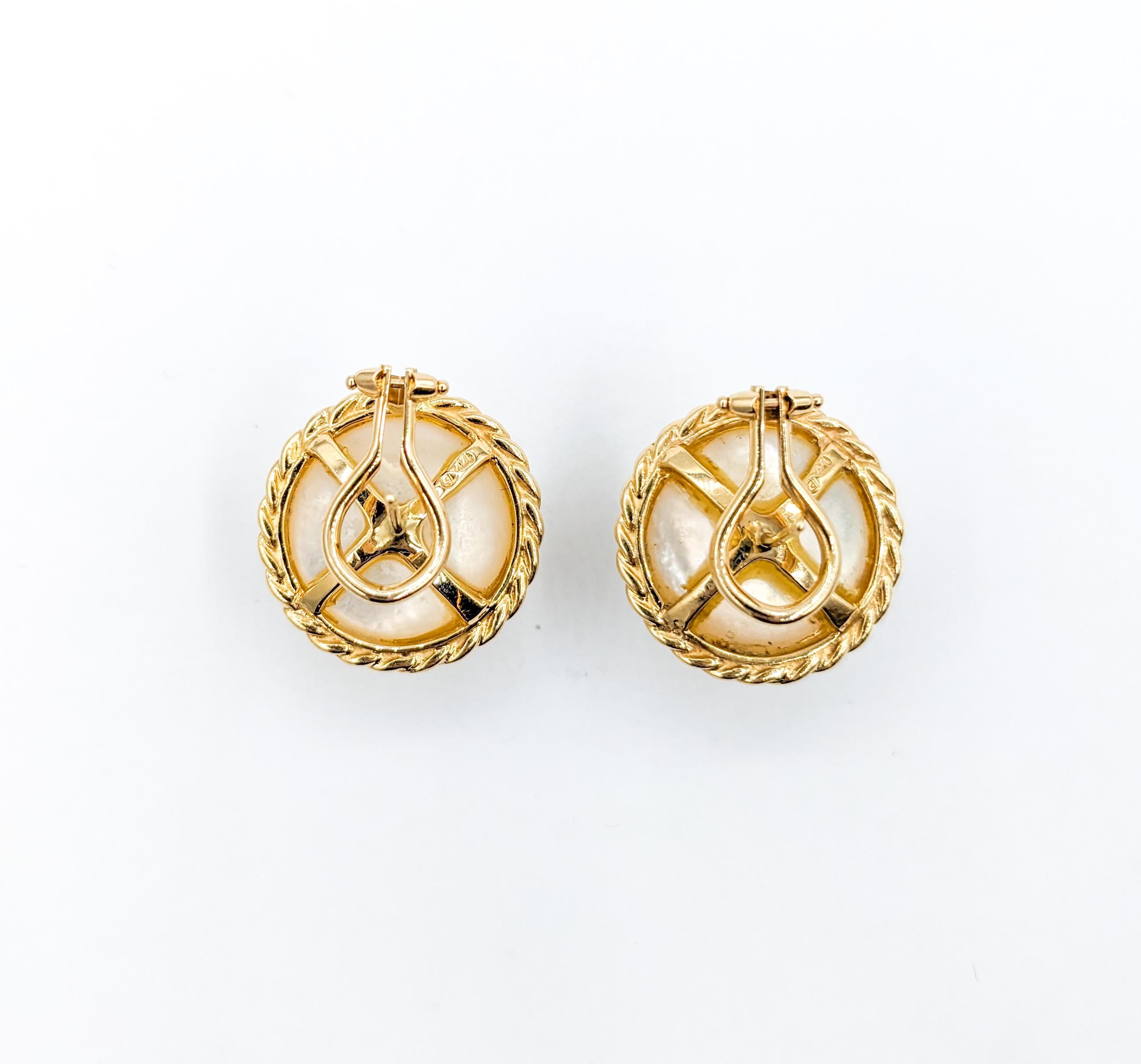 Round Cut Mabe Pearl Clip on Earrings in Yellow Gold For Sale