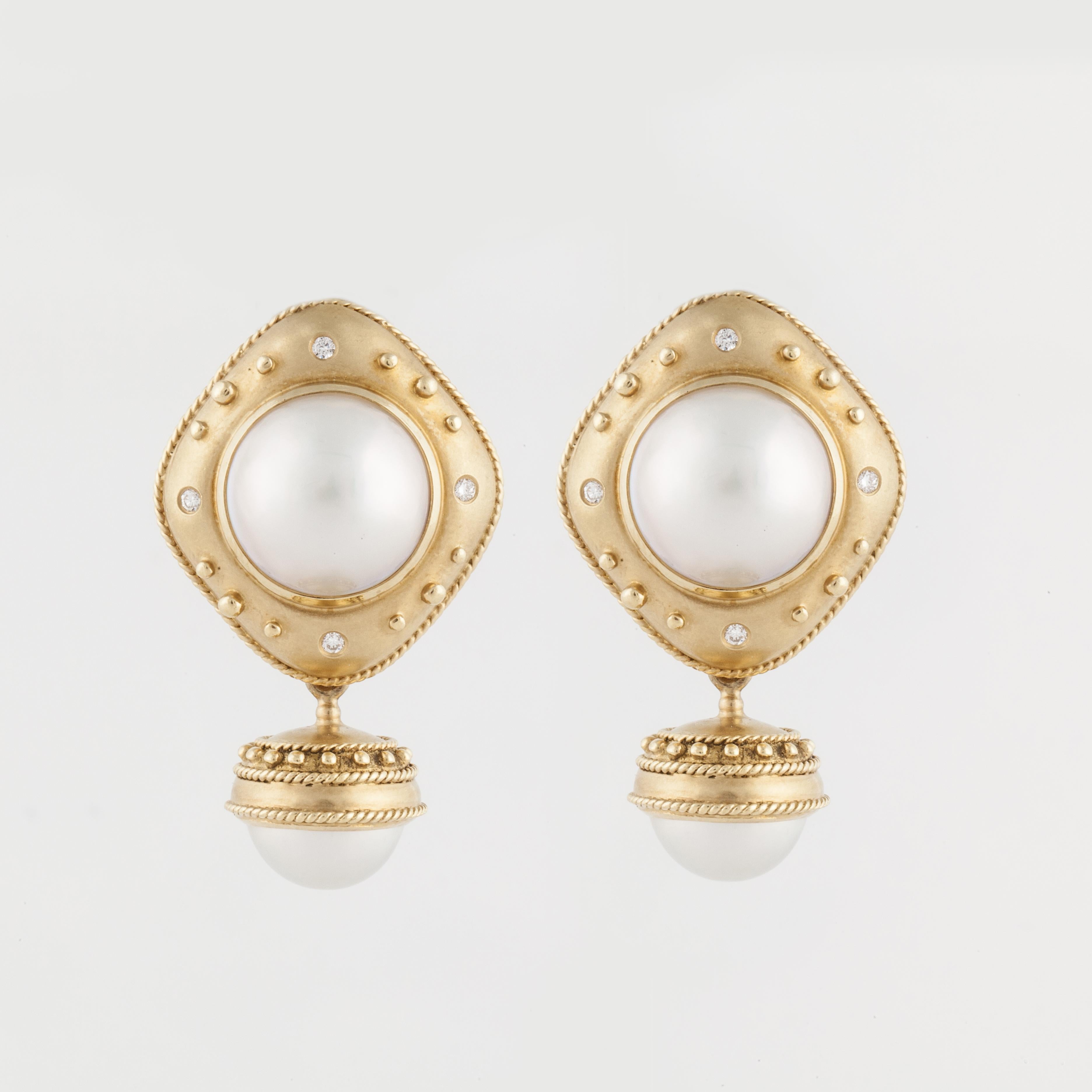 Women's Mabé Pearl Dangle Earrings in 18 Karat Yellow Gold