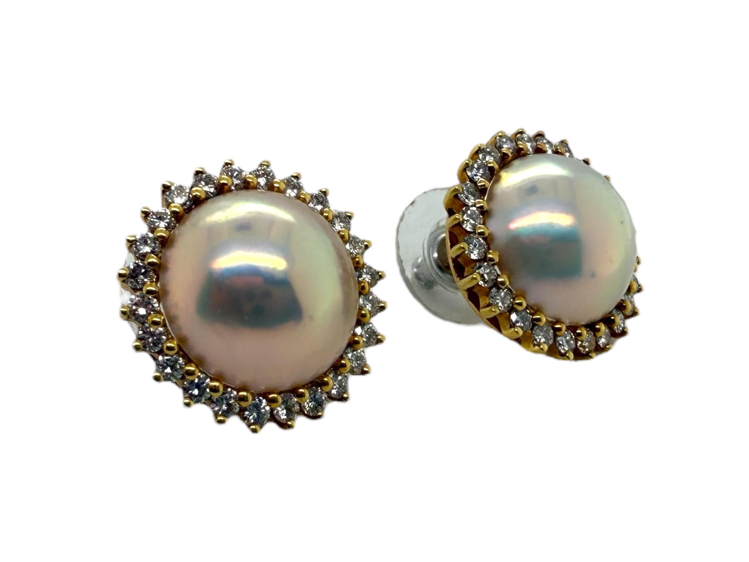 Boucles d'oreilles en or jaune 18K avec perles et diamants Mabe en vente 1