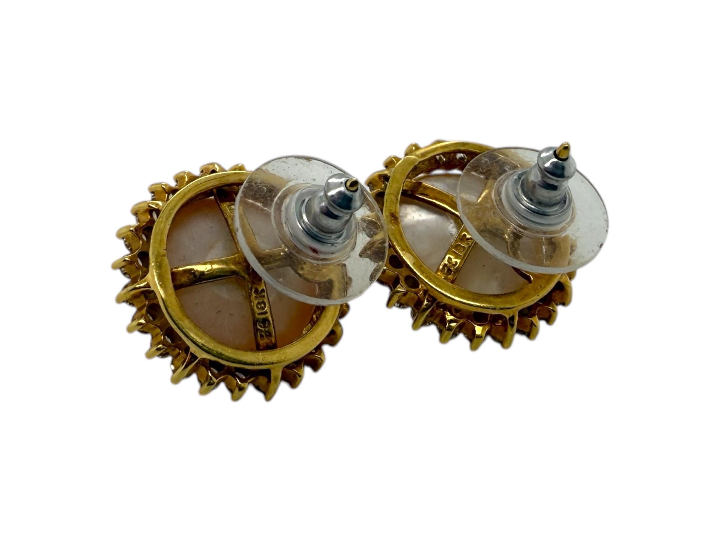 Boucles d'oreilles en or jaune 18K avec perles et diamants Mabe en vente 3