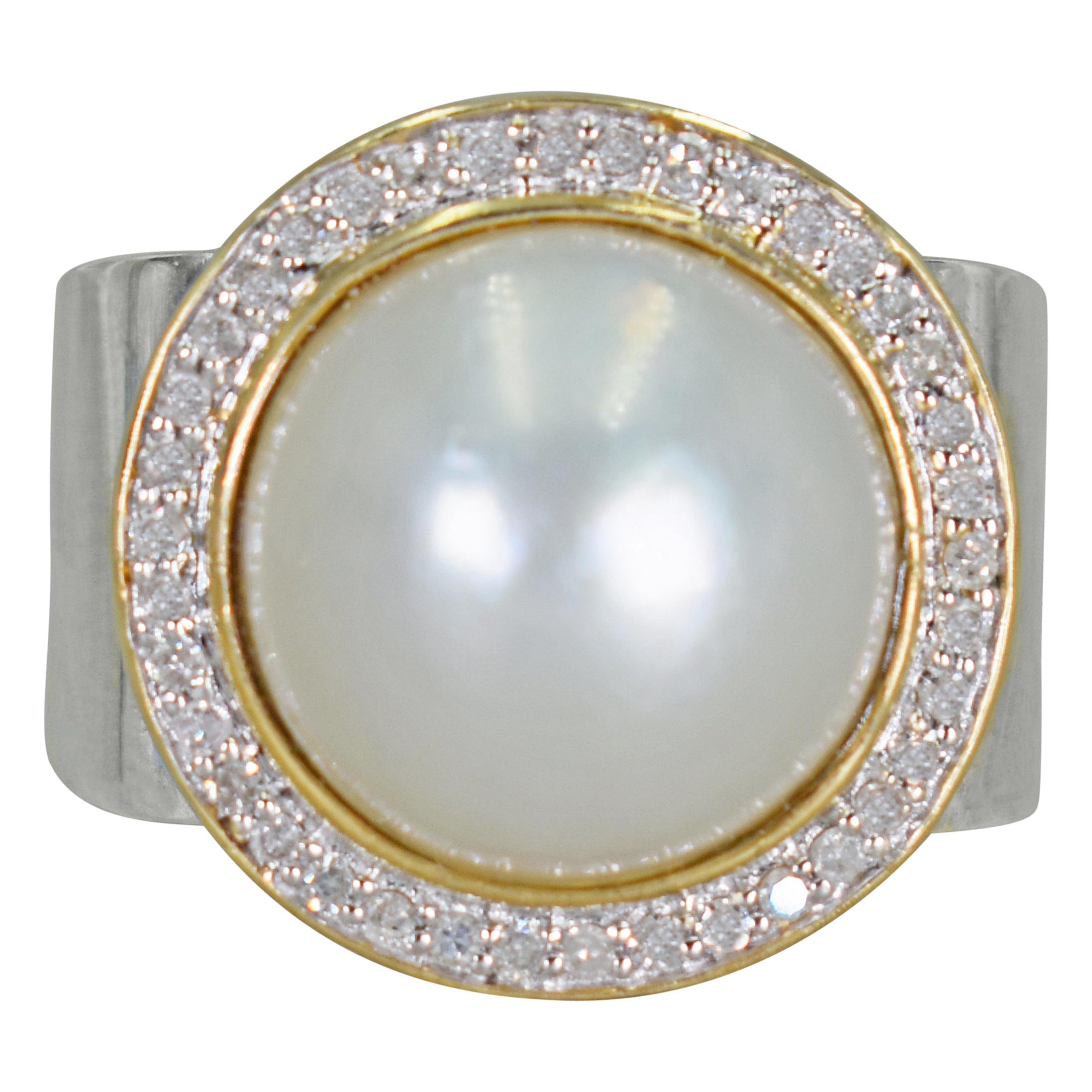 Mabe Pearl Diamond Halo Two-Tone Cocktail Ring For Sale
