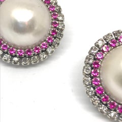 Boucles d'oreilles en perles, diamants et rubis de Mabe des années 1950