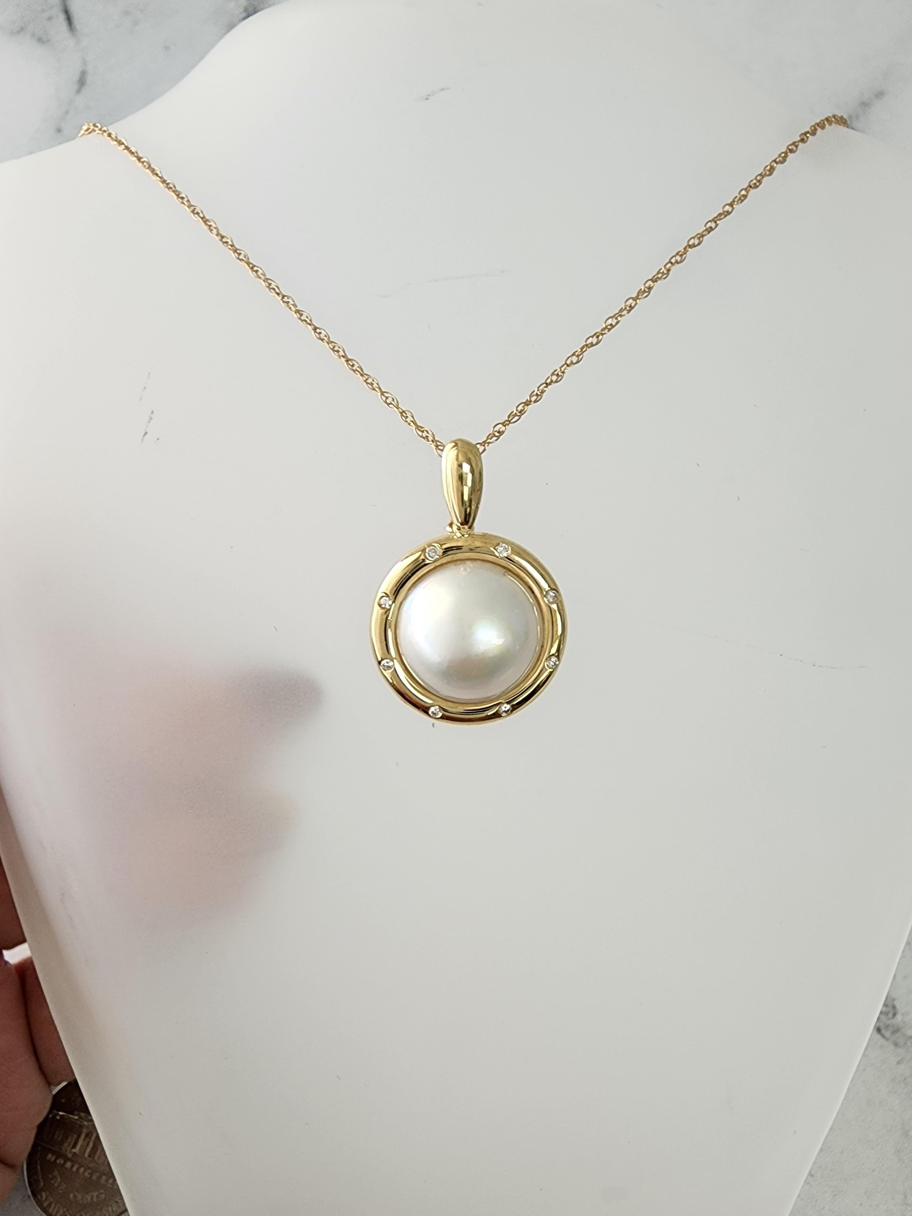 Collana di perle Mabe con lunetta lucida con diamanti In condizioni Nuovo in vendita a Sugar Land, TX