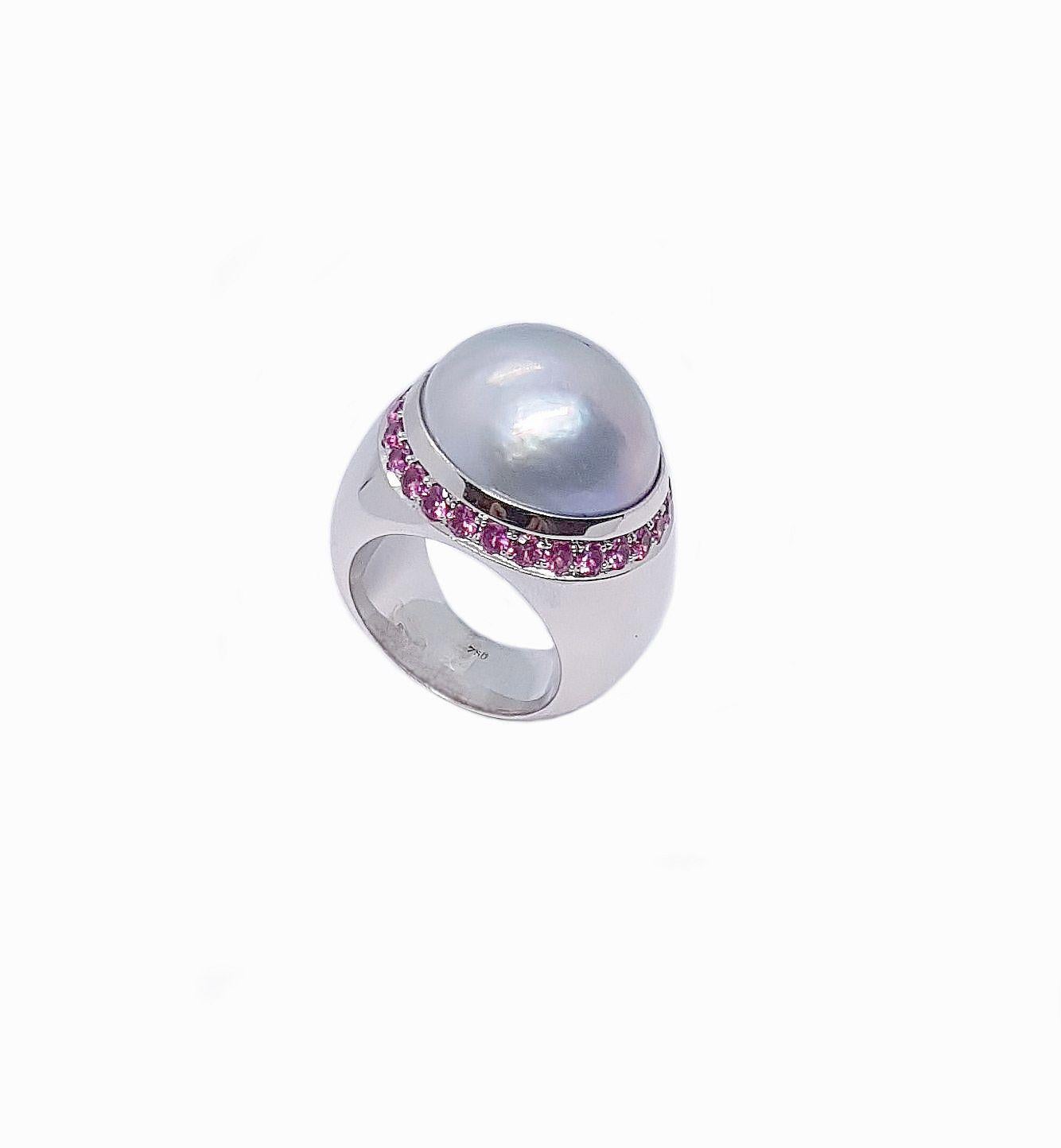 Brilliant Cut Mabé Pearl Pink Sapphire White Gold Ring For Sale